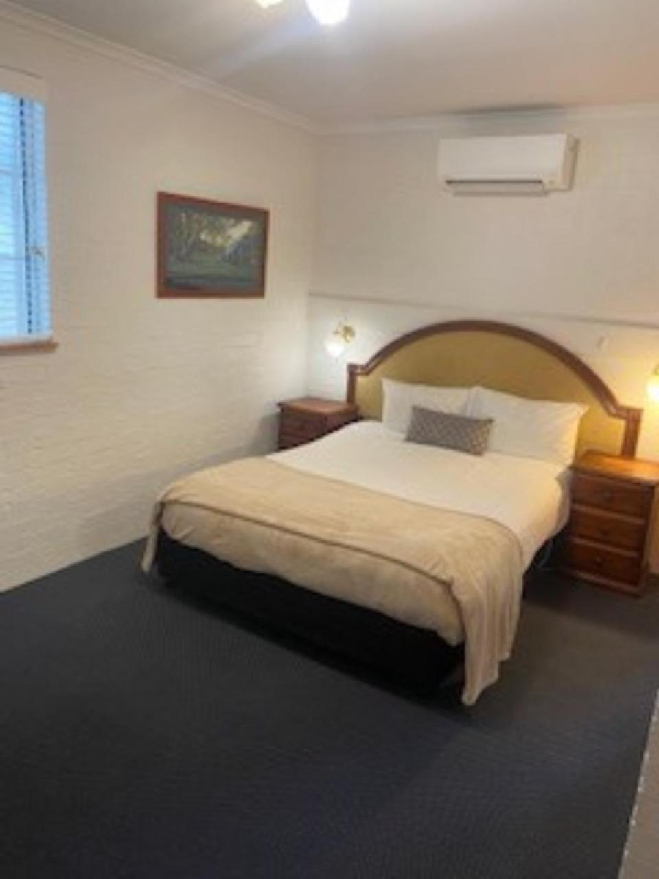 Kinross Inn
