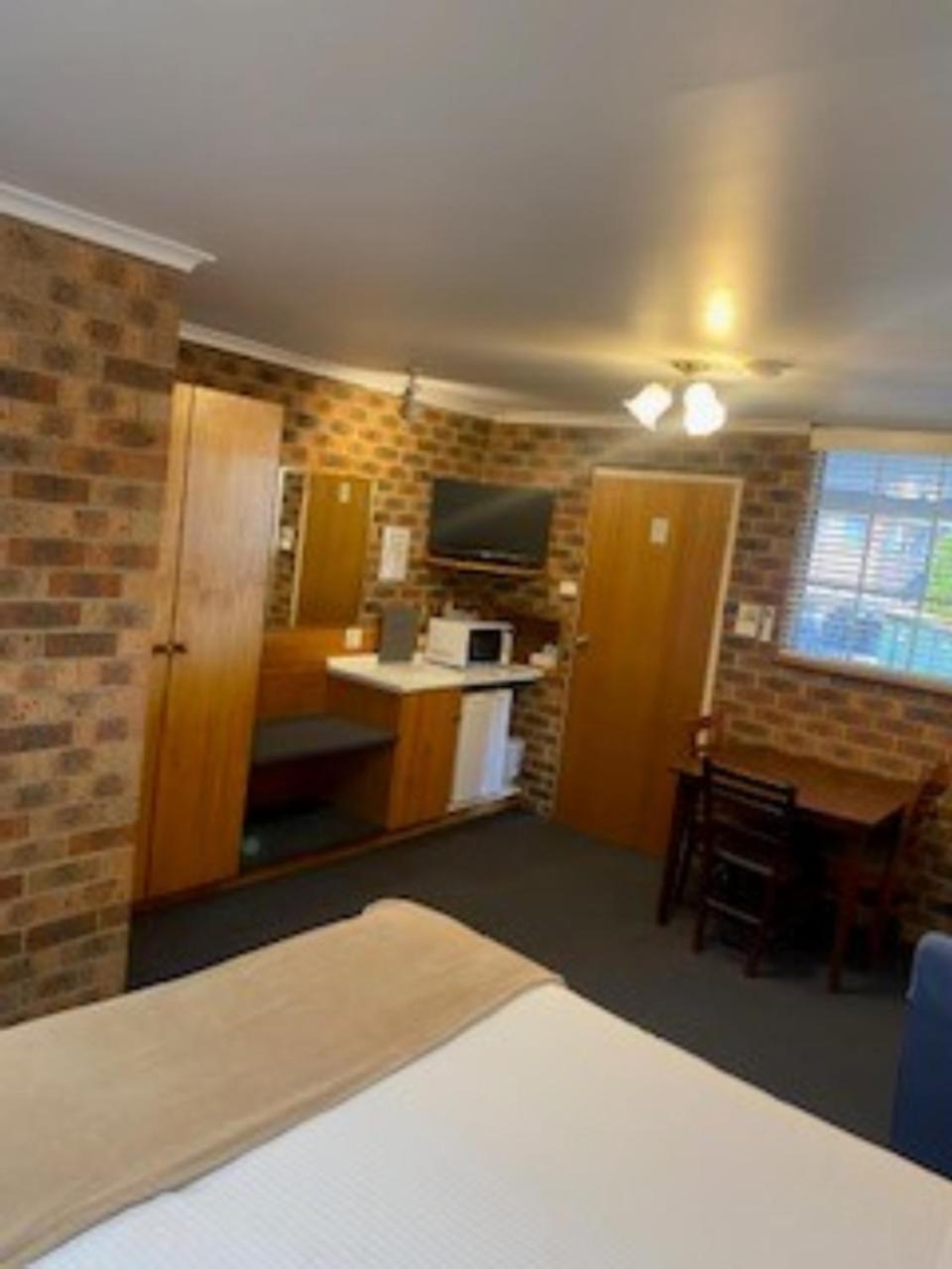 Kinross Inn