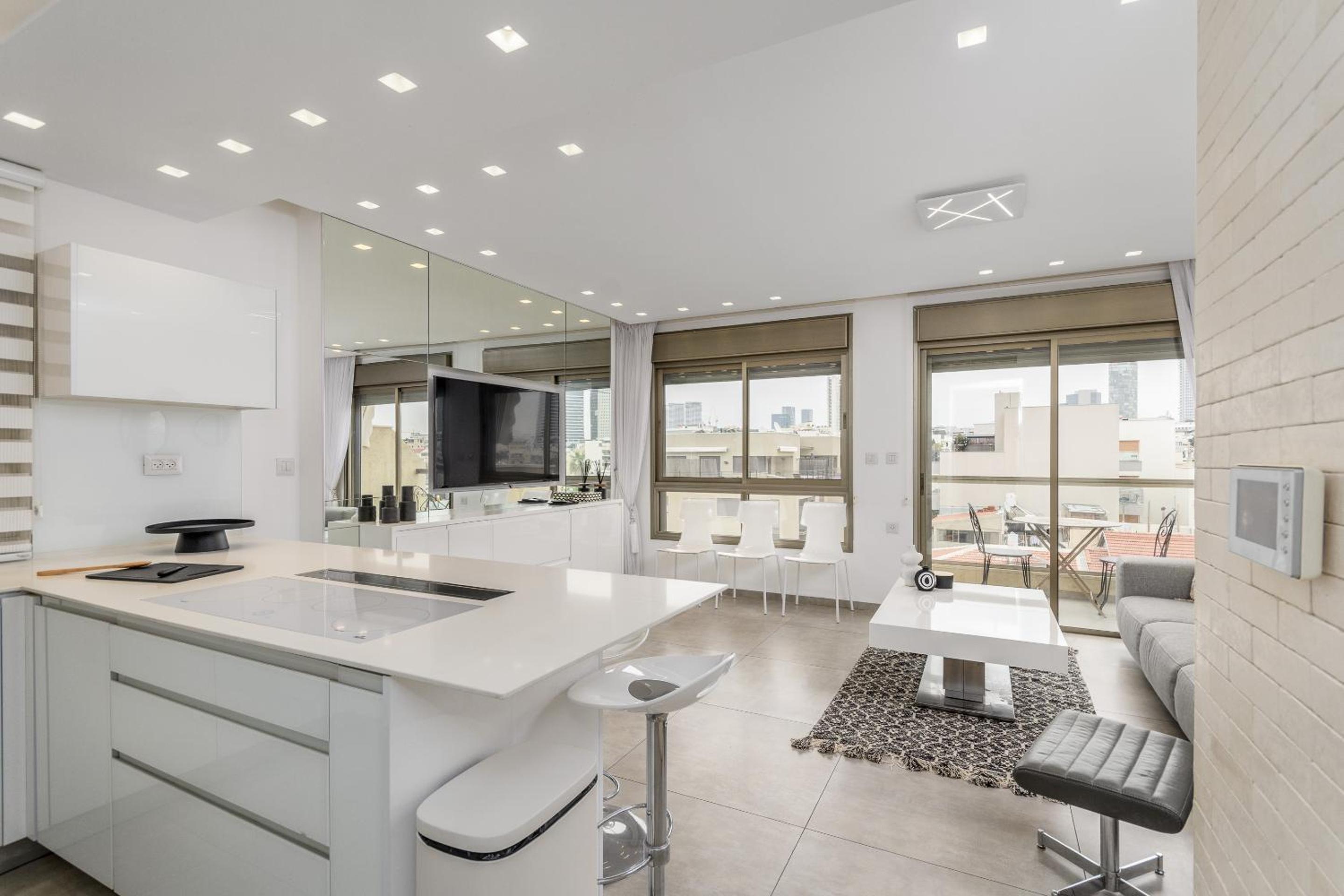 Modern black & white by SeaU TLV view 4