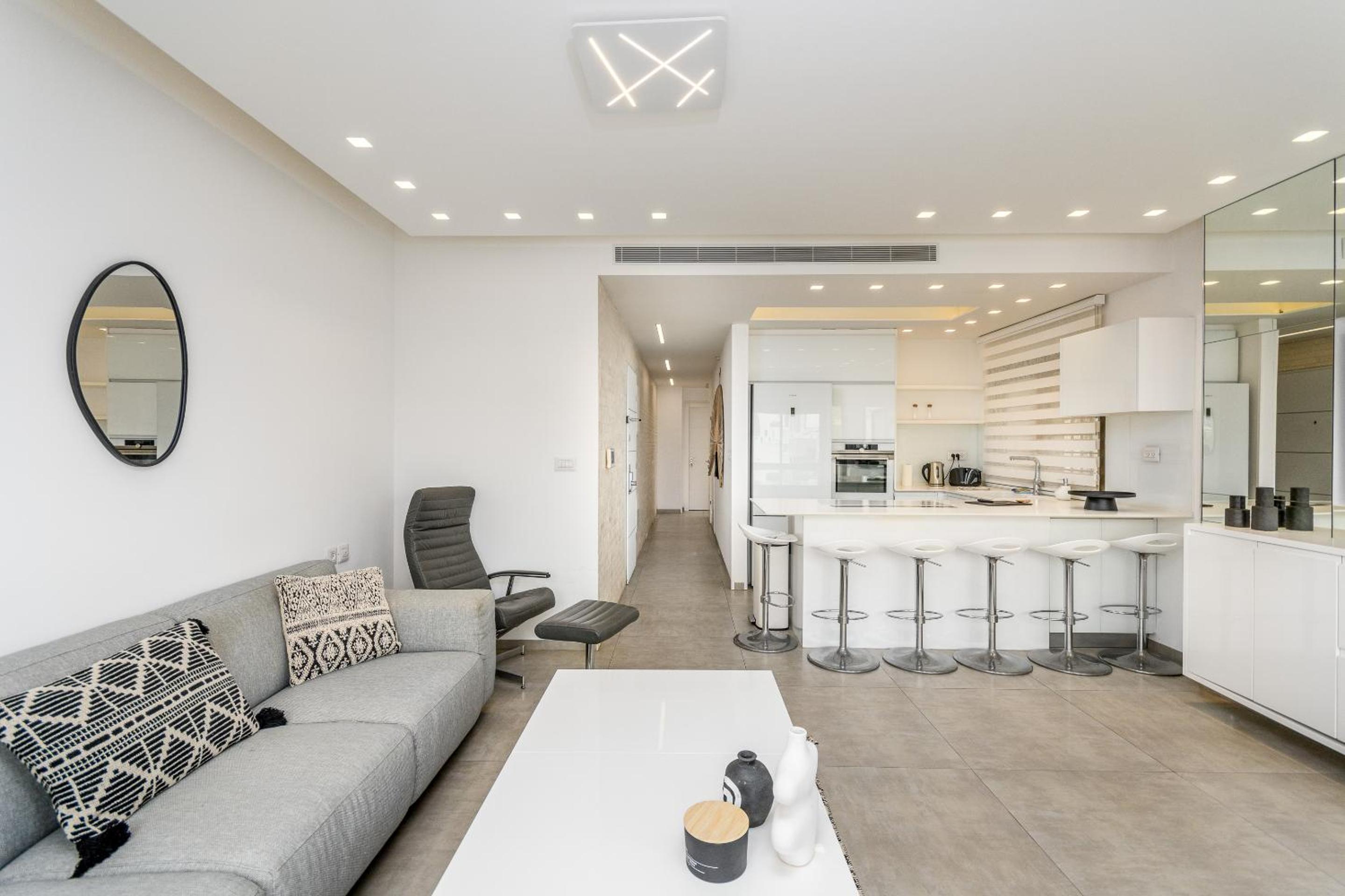 Modern black & white by SeaU TLV view 3