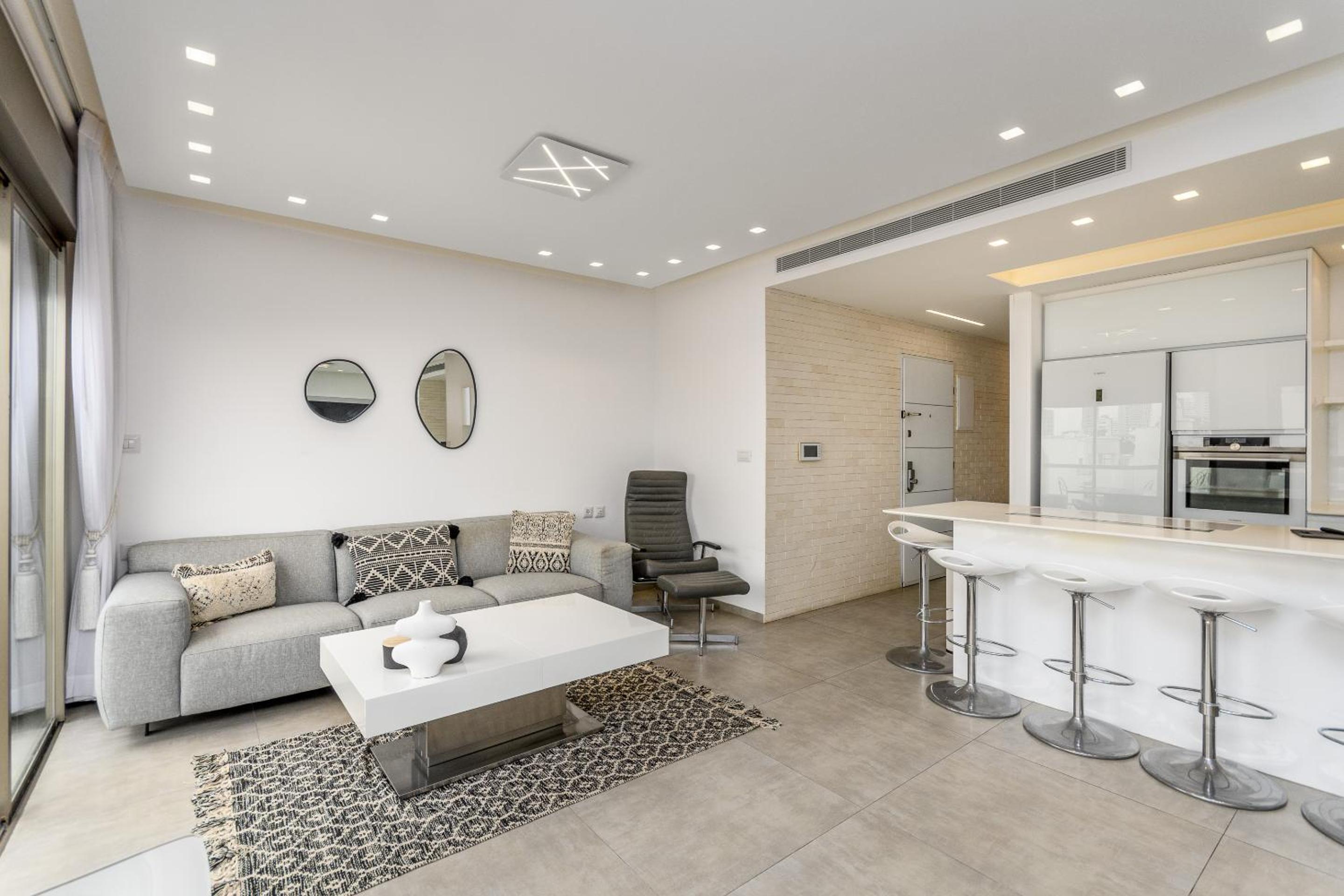 Modern black & white by SeaU TLV view 2