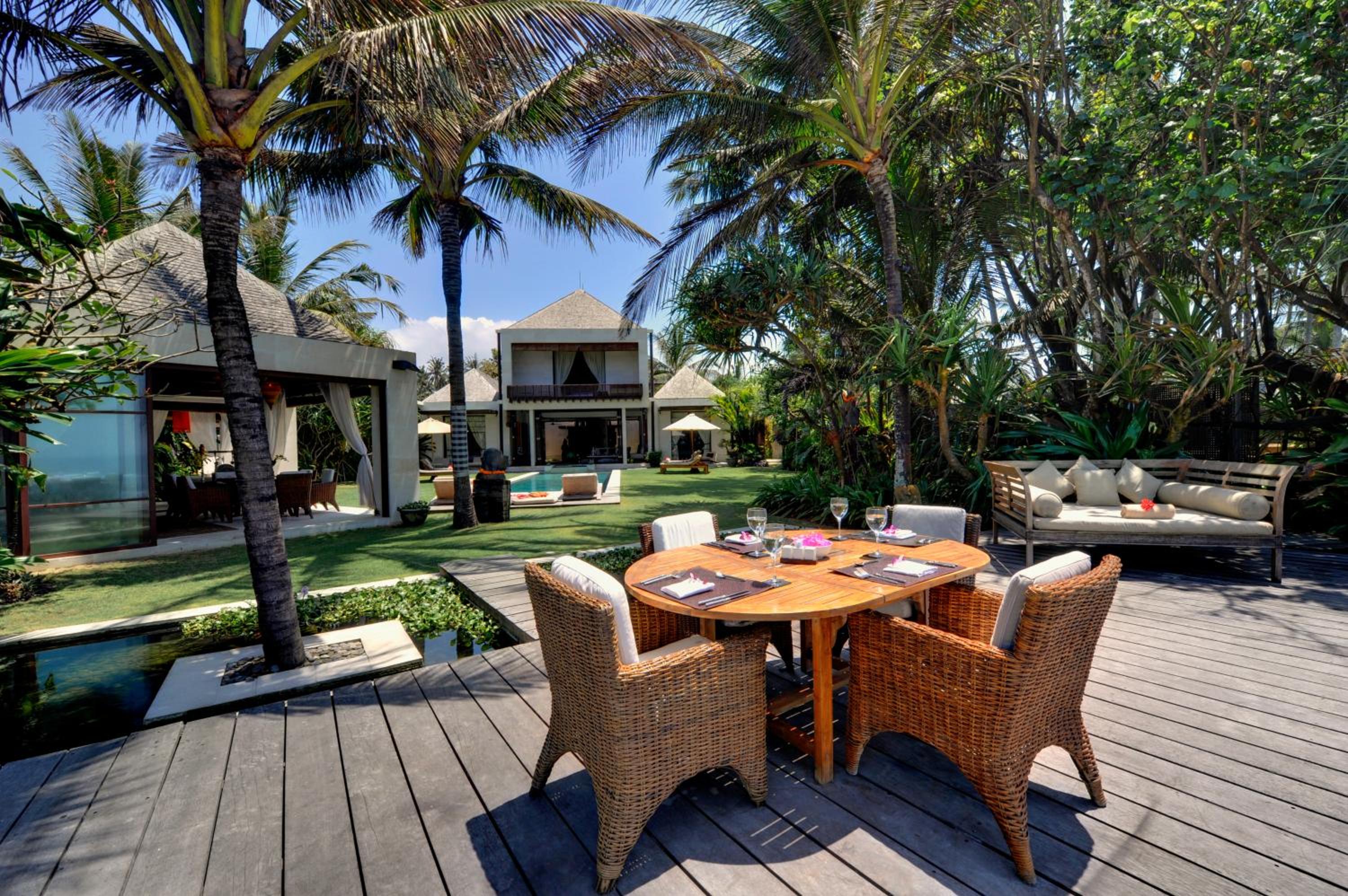 Aventus Luxury Beachfront Villa Gianyar