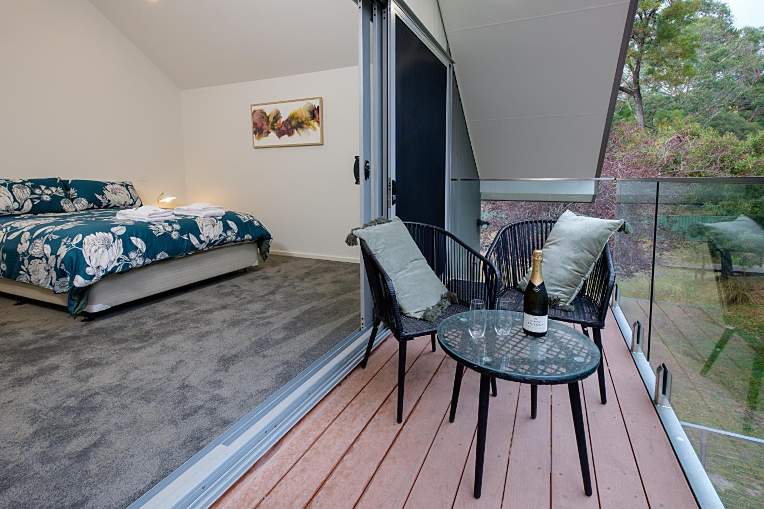 Serenity HG4A 4Br 3&half Ba with Absolute National Park Frontage