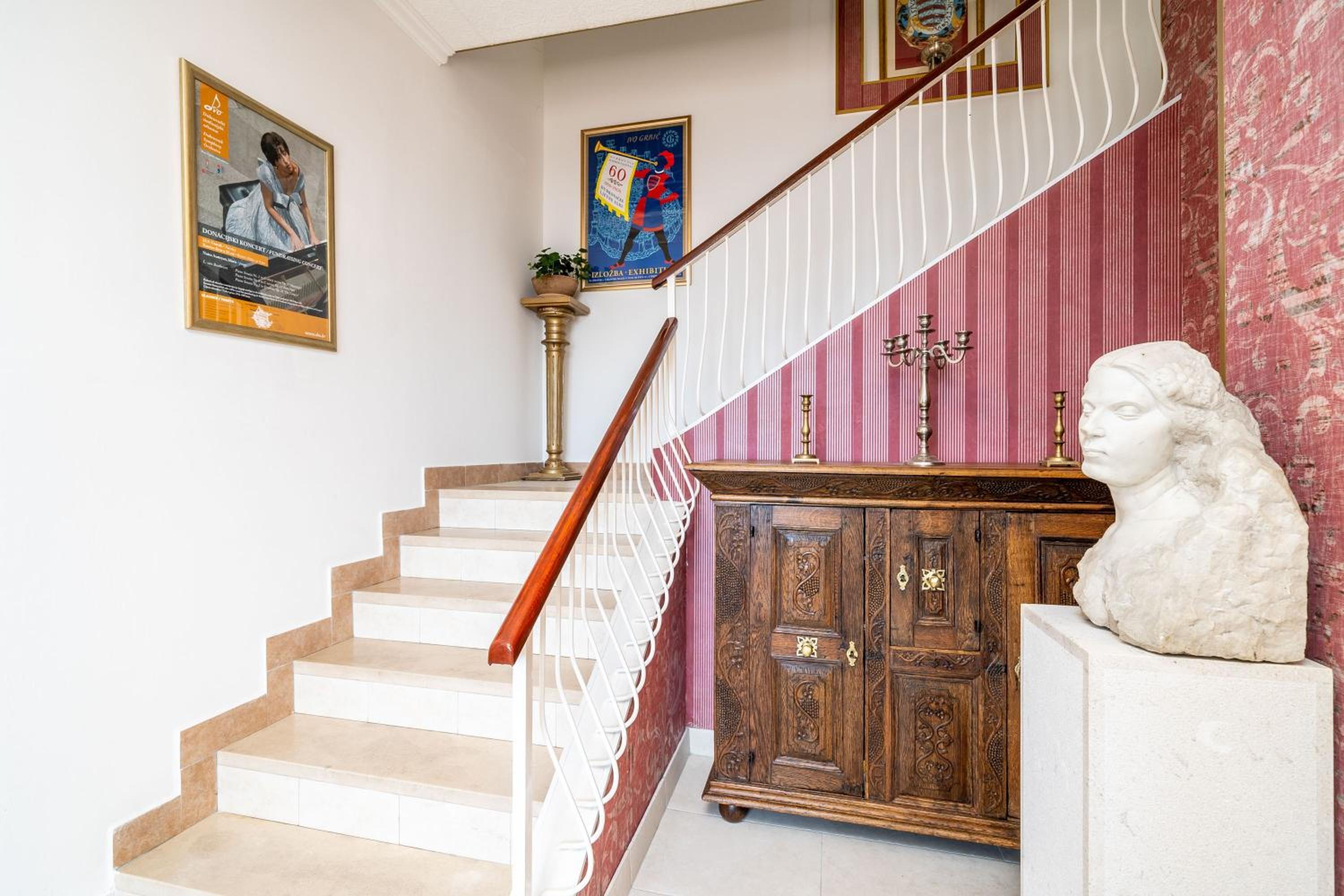 Villa Adrian