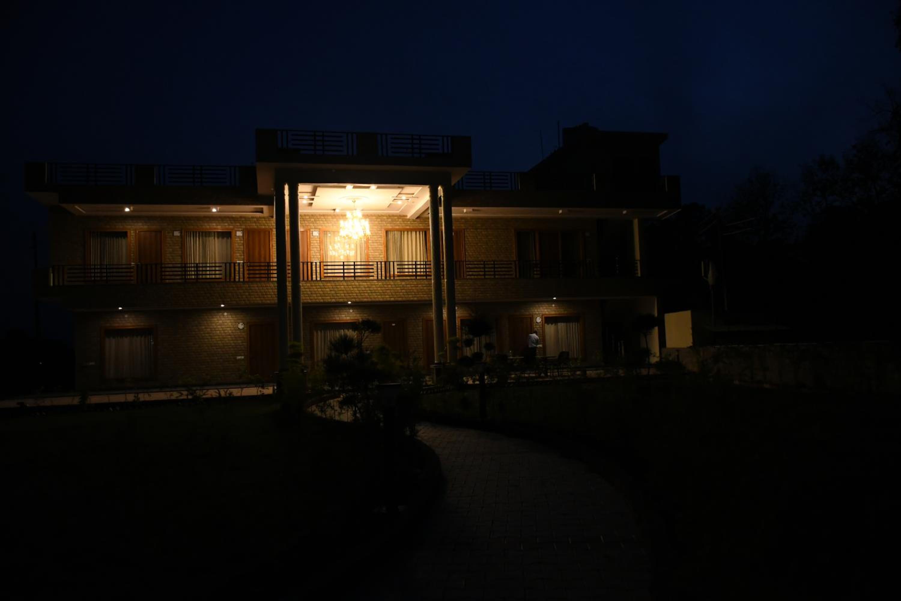 Photo 6