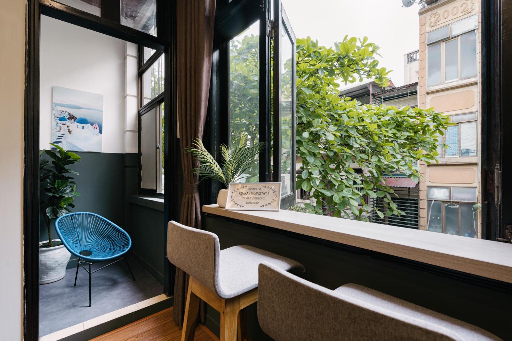 KemKayVilla w 5BR_ Bathtub_RooftopViews_30s to HoanKiem Lake