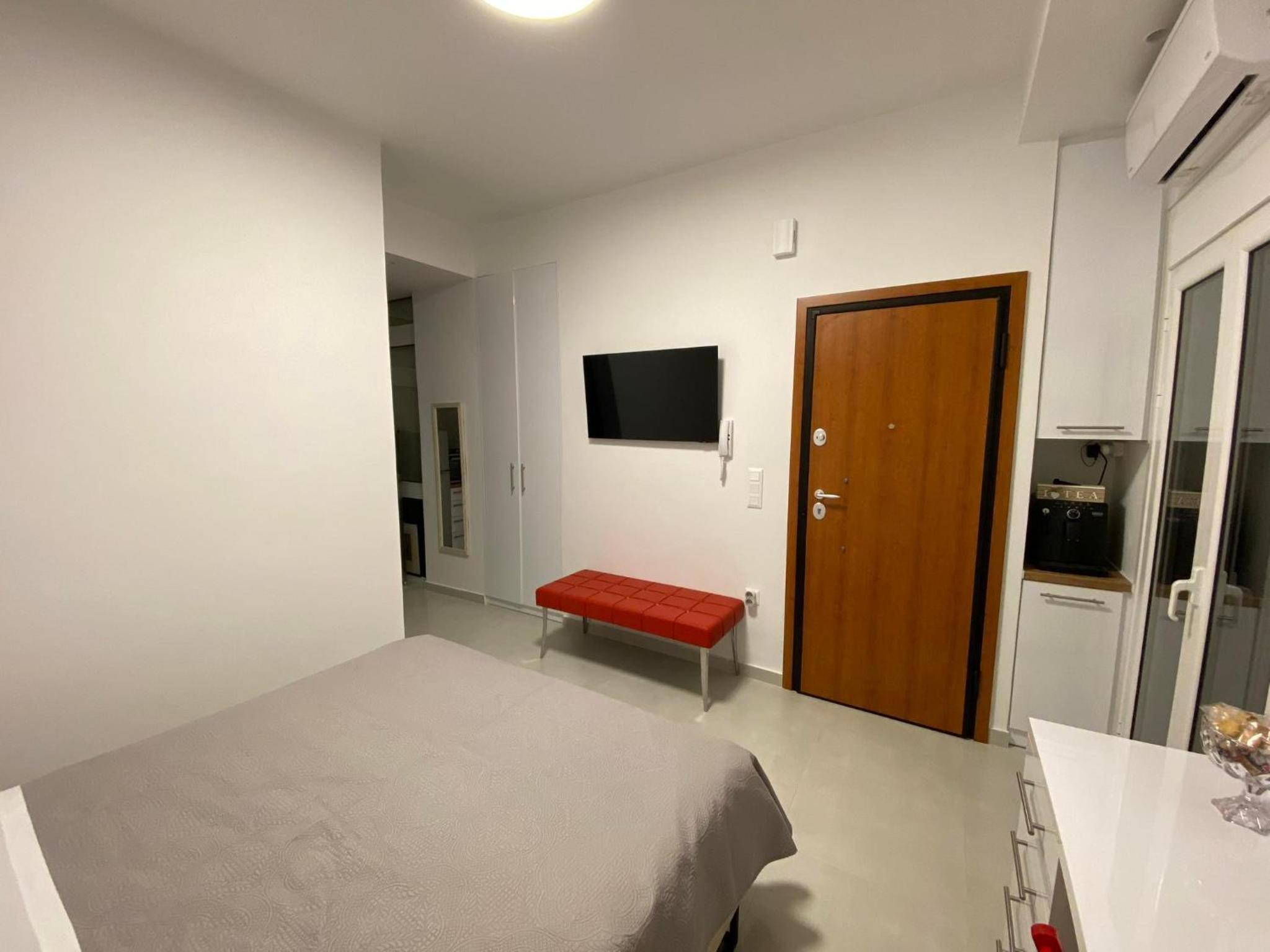 Modern studio apartment B