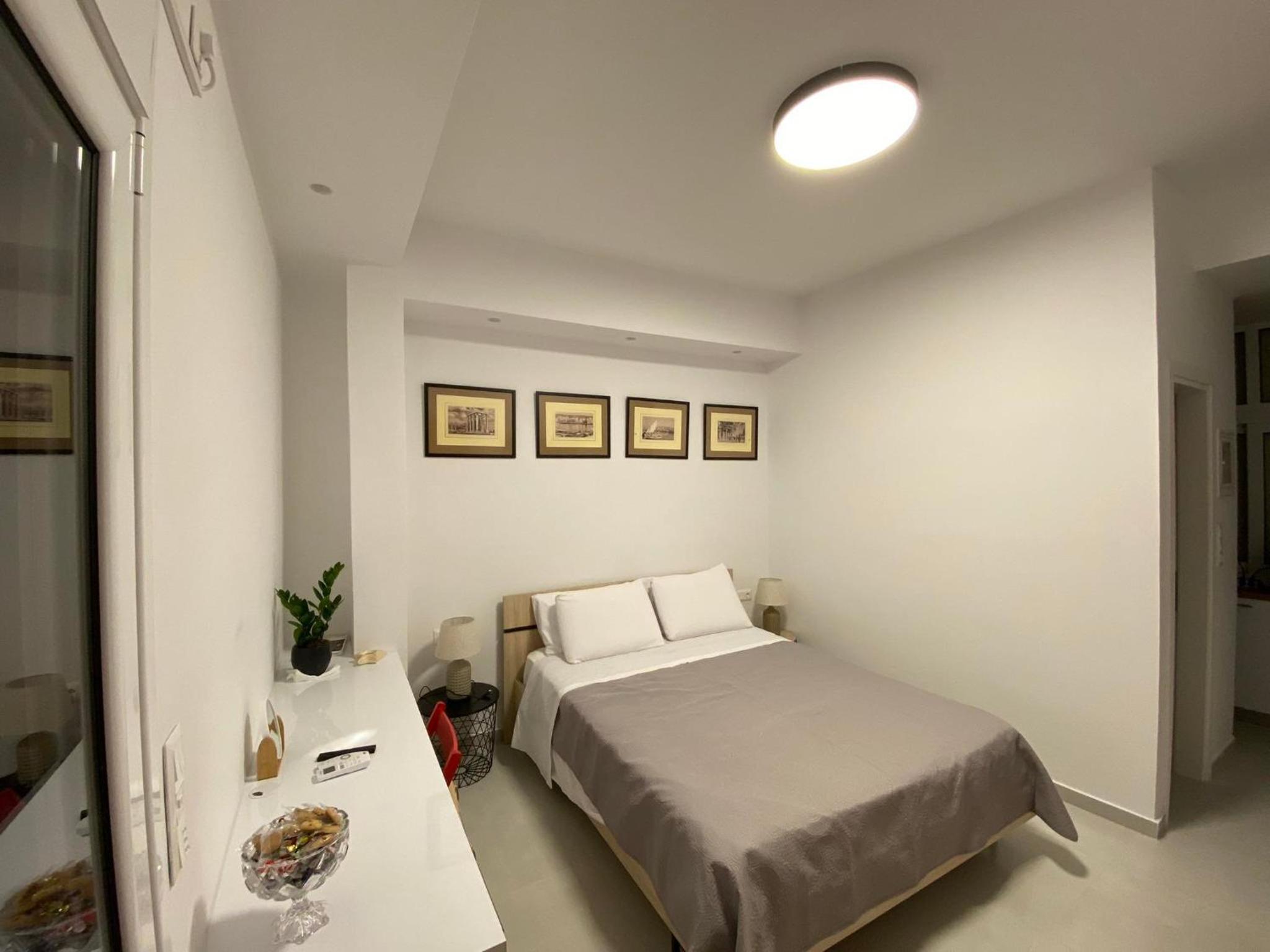 Modern studio apartment B