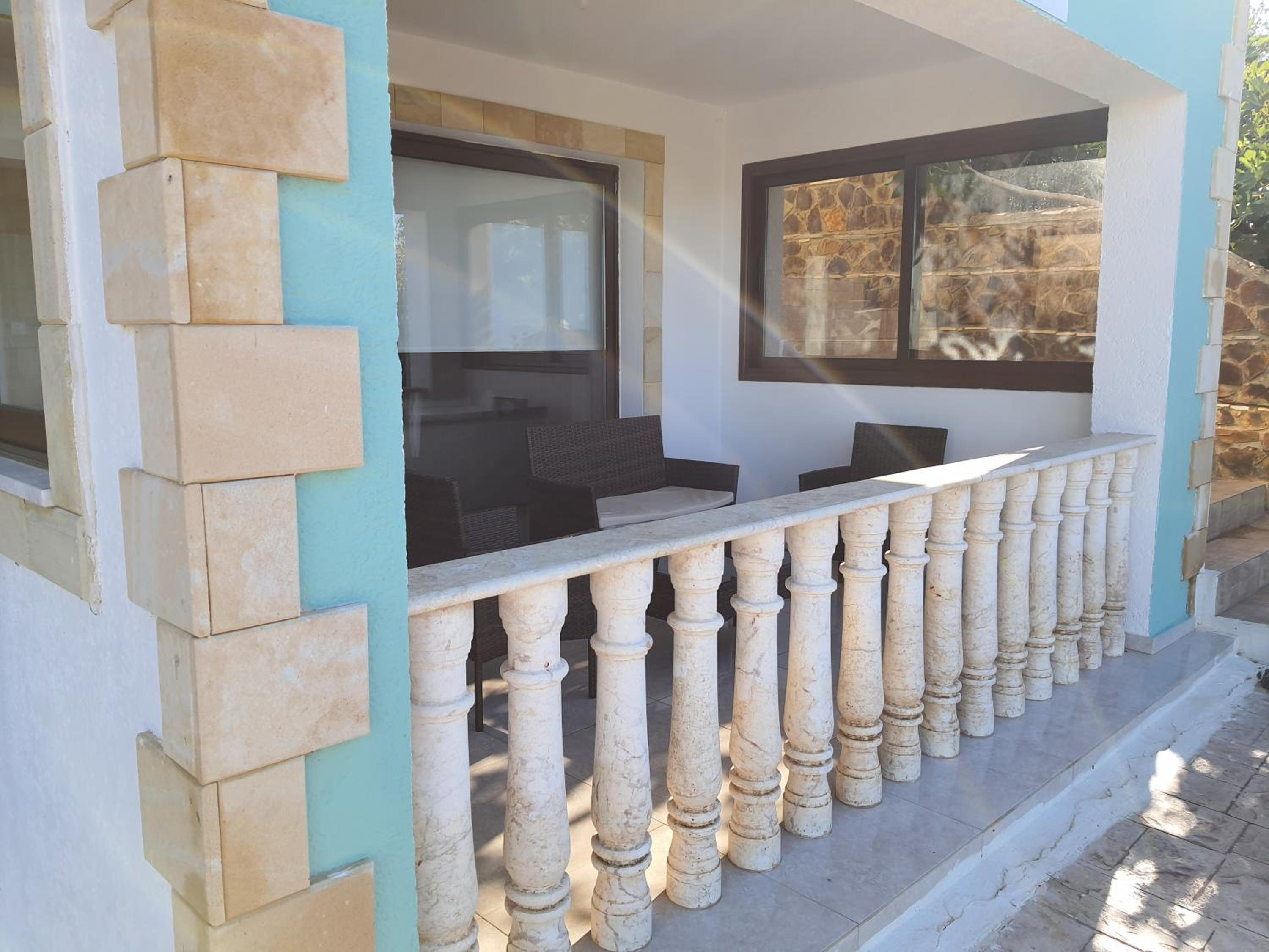 JOANNA SUNSET APTS Pomos view 5