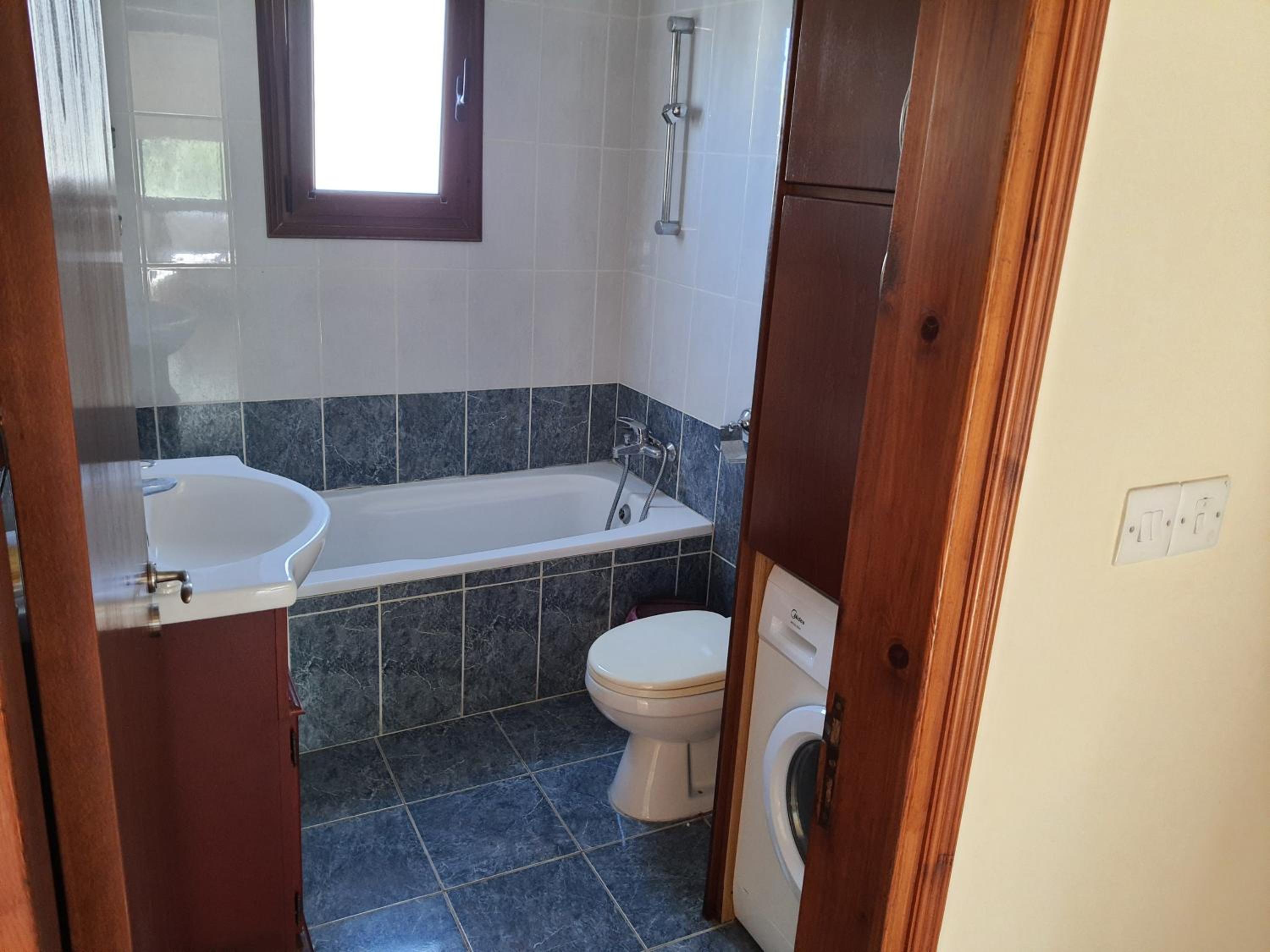 JOANNA SUNSET APTS Pomos view 3
