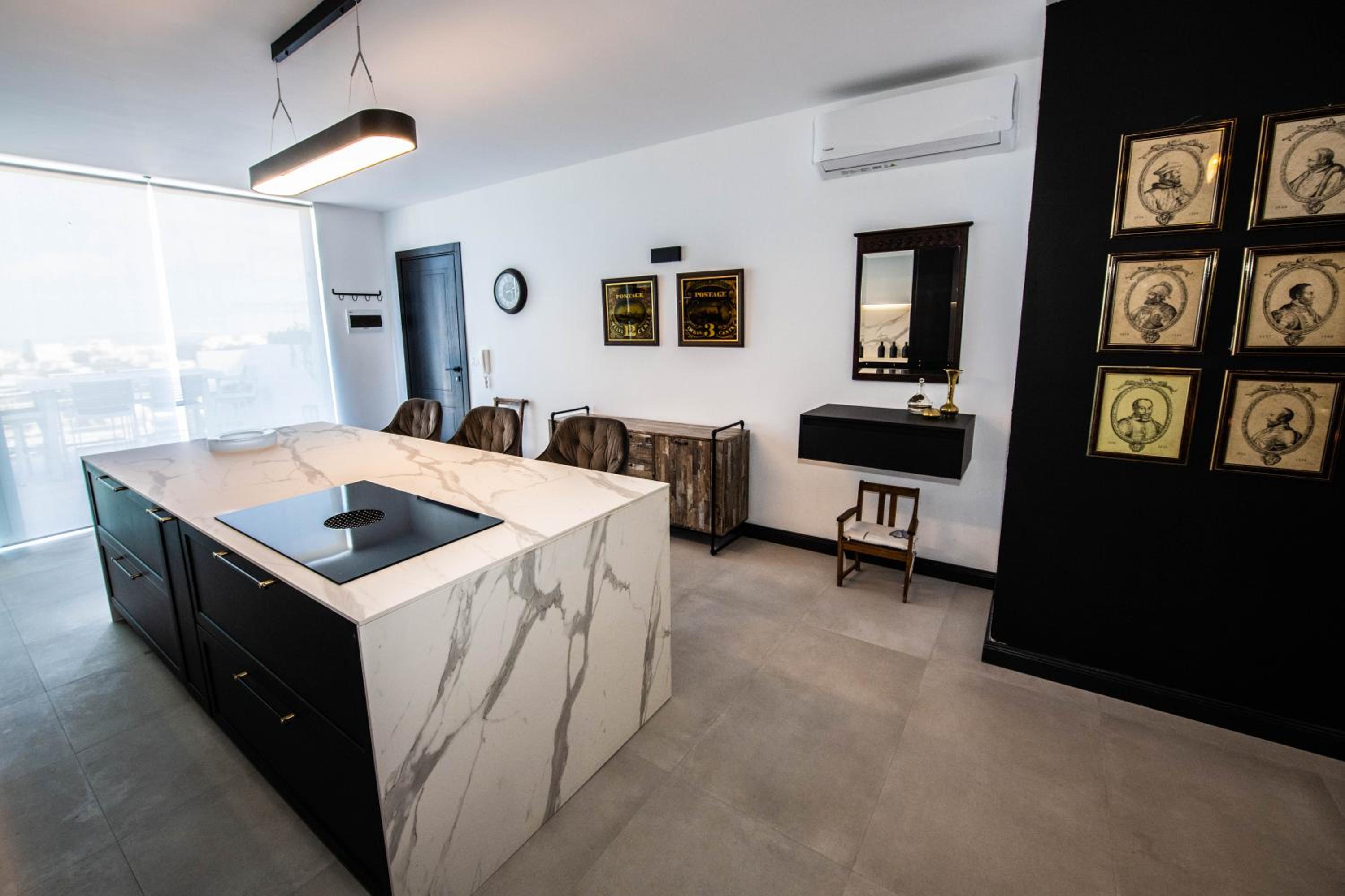 Jaysky penthouse on Etna Street view 2