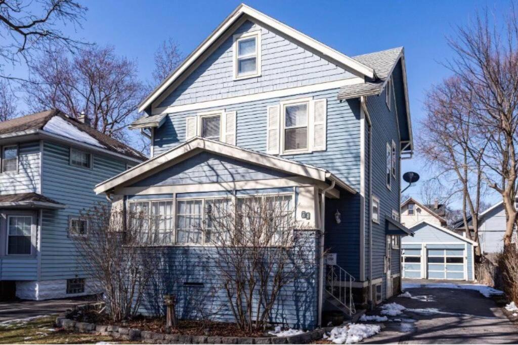 Hotel Fabulous House near Airpt/DwTN/UofR - Image 1