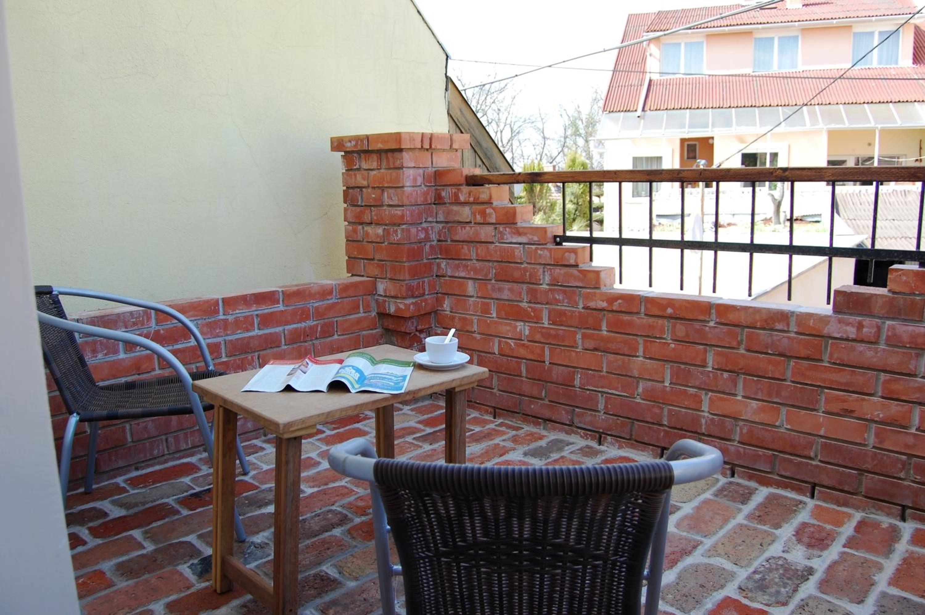 Maya Guesthouse