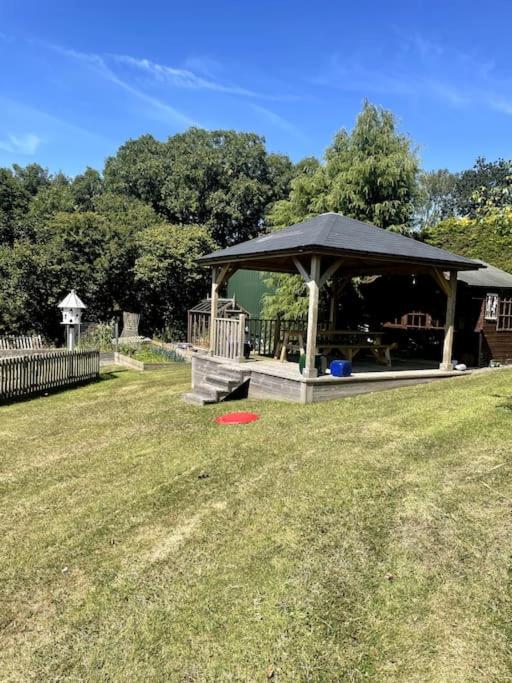Open plan area sleeping up to 2 adults & 2 children
