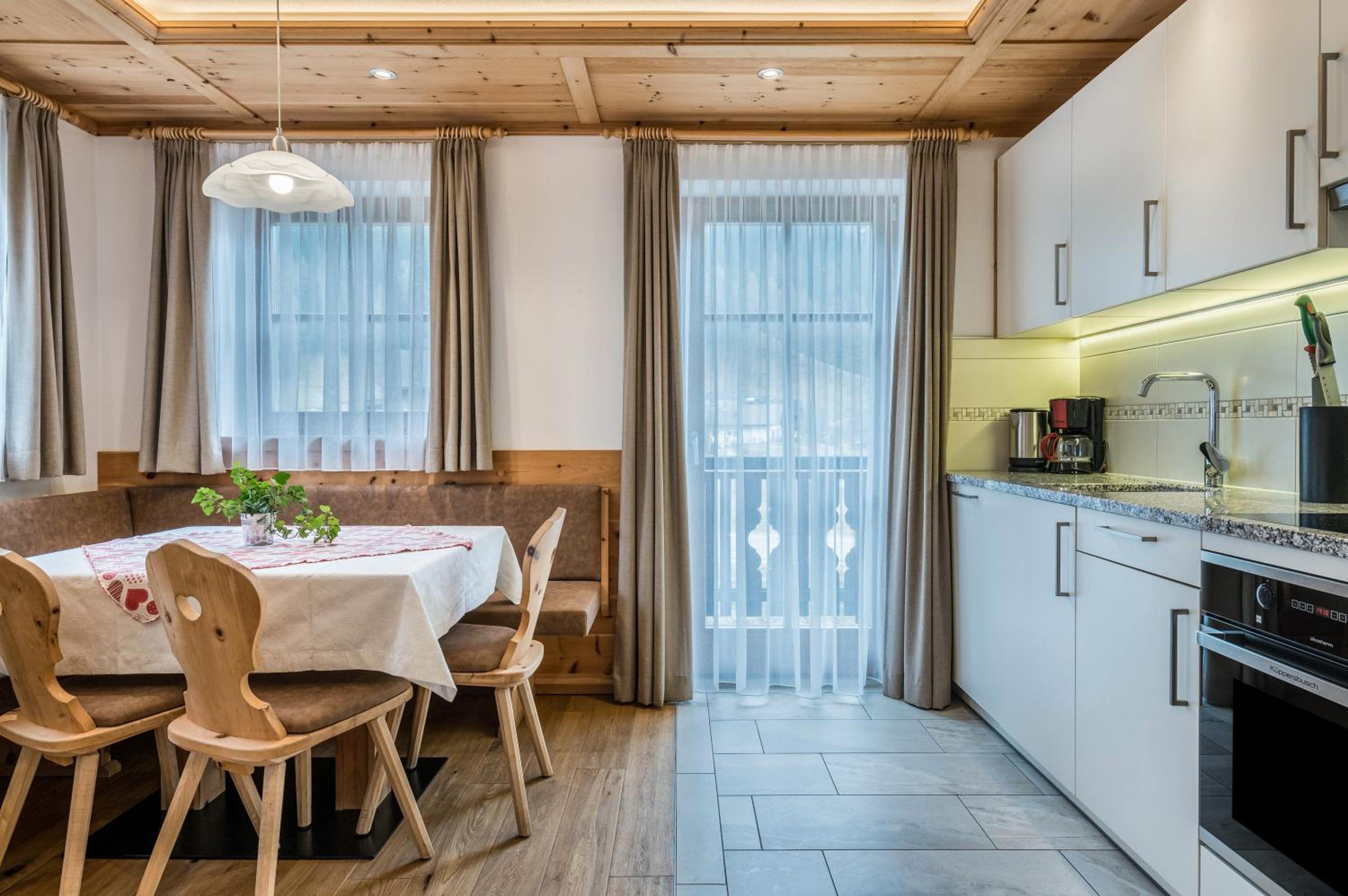 Feldererhof Apt Alpenrose view 3