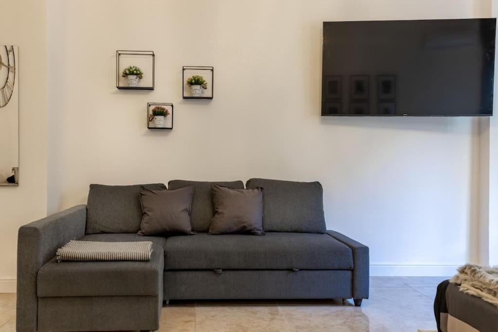 San Babila - Luxury Milanese Apartment