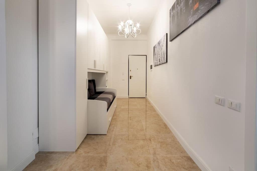 San Babila - Luxury Milanese Apartment