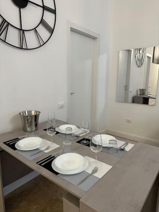 San Babila - Luxury Milanese Apartment