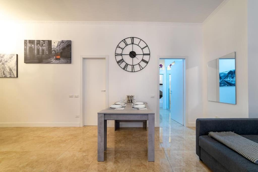 San Babila - Luxury Milanese Apartment
