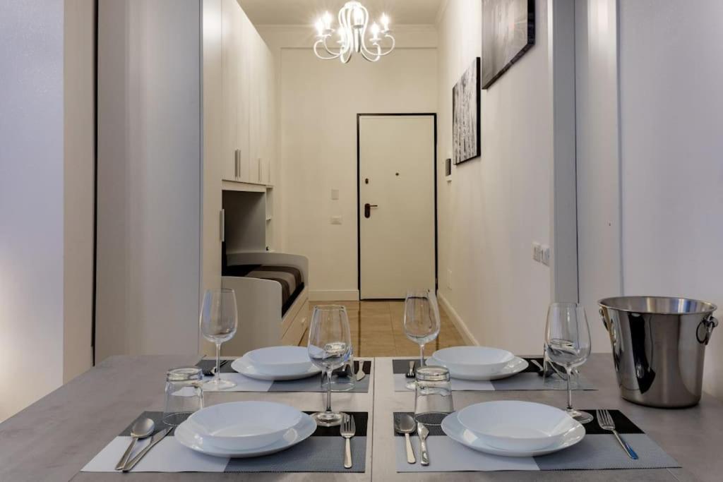 San Babila - Luxury Milanese Apartment