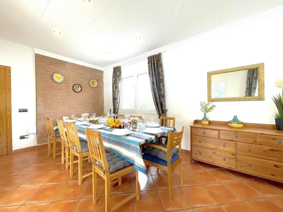 Arenda Mara villa con piscina privada jardín