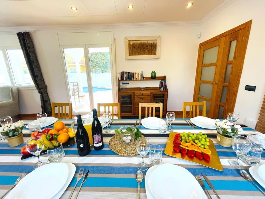 Arenda Mara villa con piscina privada jardín