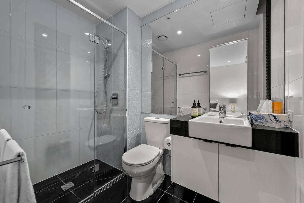 Exclusive Stays - Southbank Podium