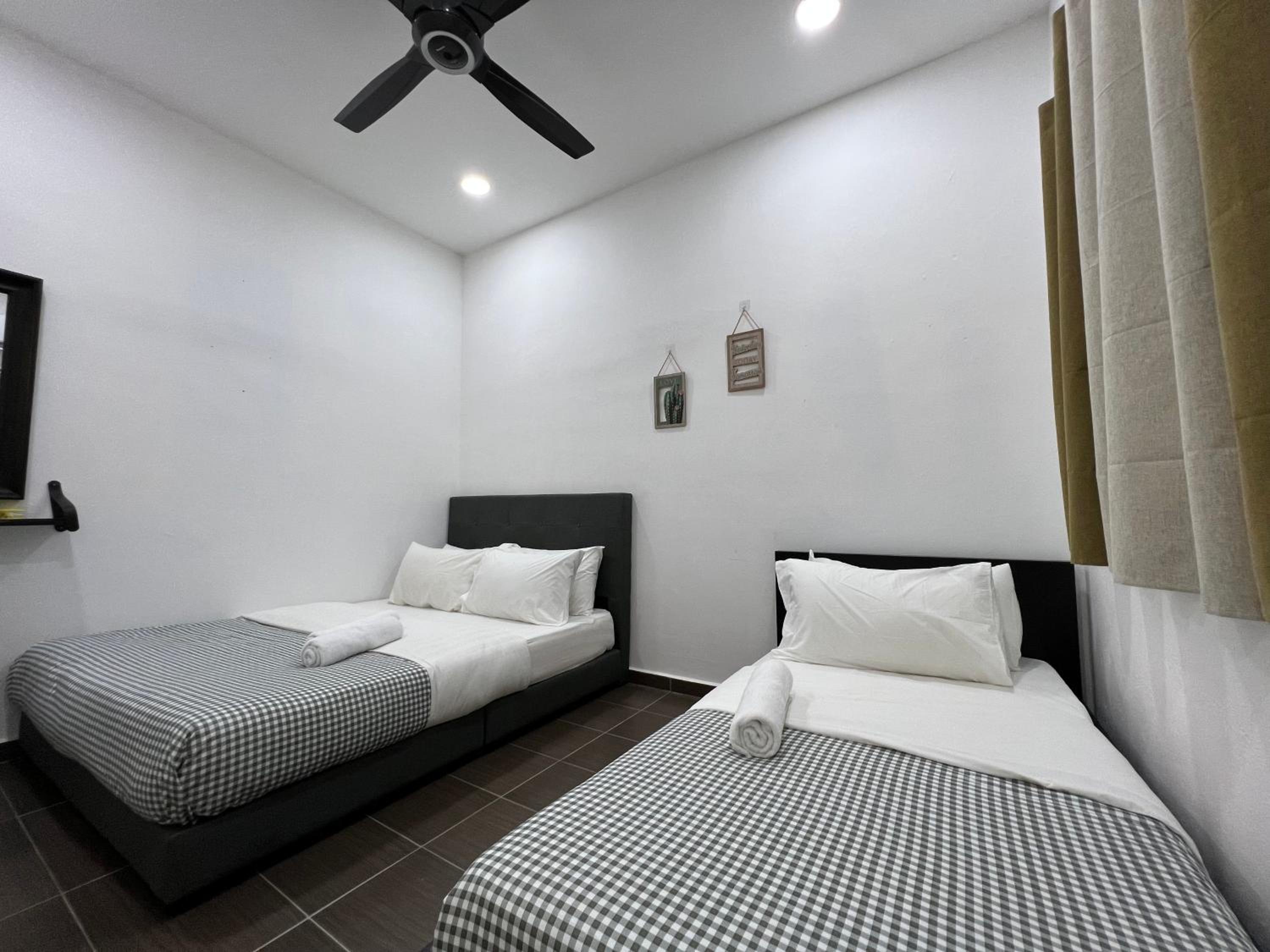 3 bedroom landed beside Jonker Taman Kota Laksamana 150A by Myplace view 3