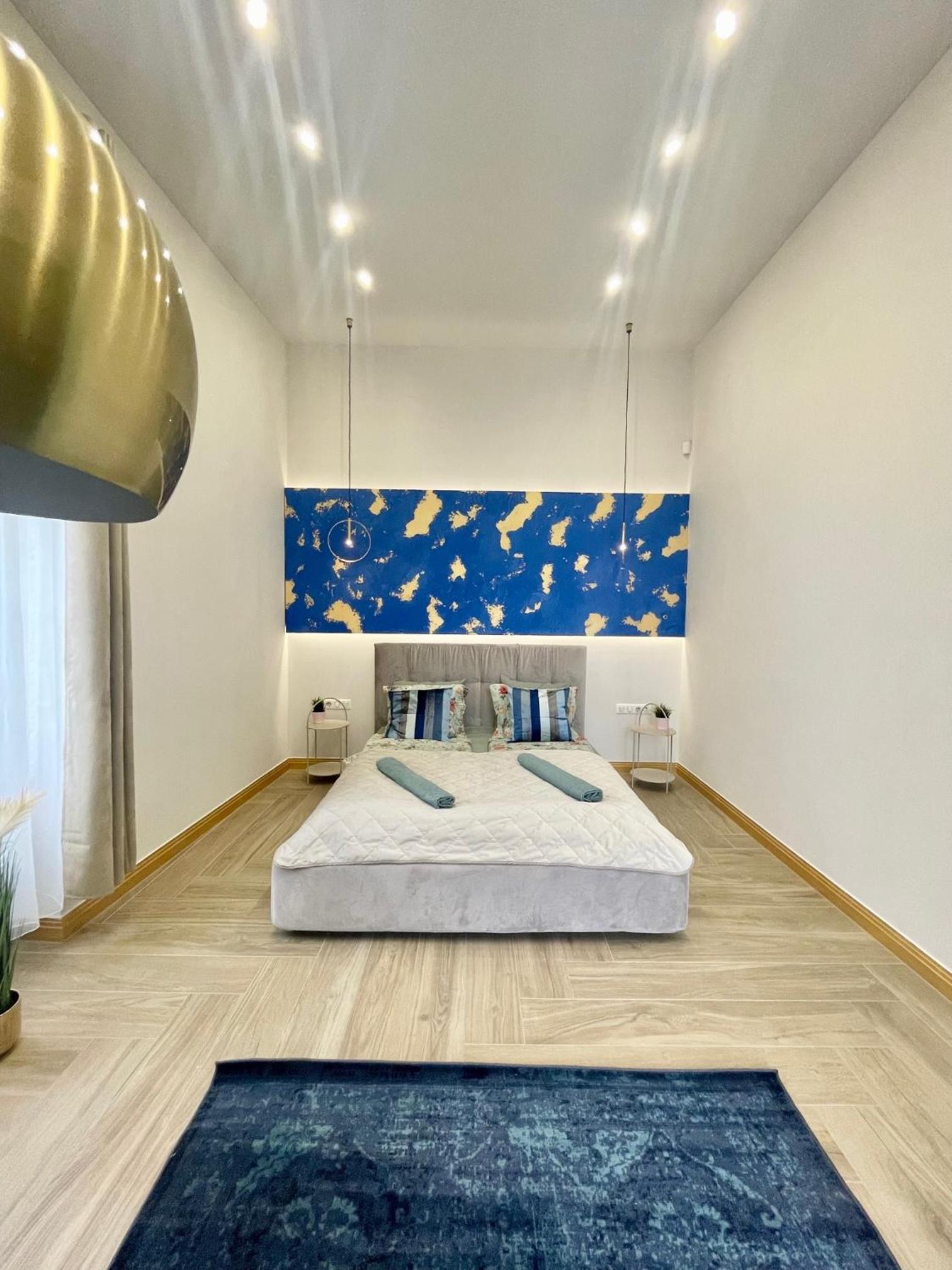 Logodi CASTLE Hill Apartment I FREE Parking I Self Check-in view 5