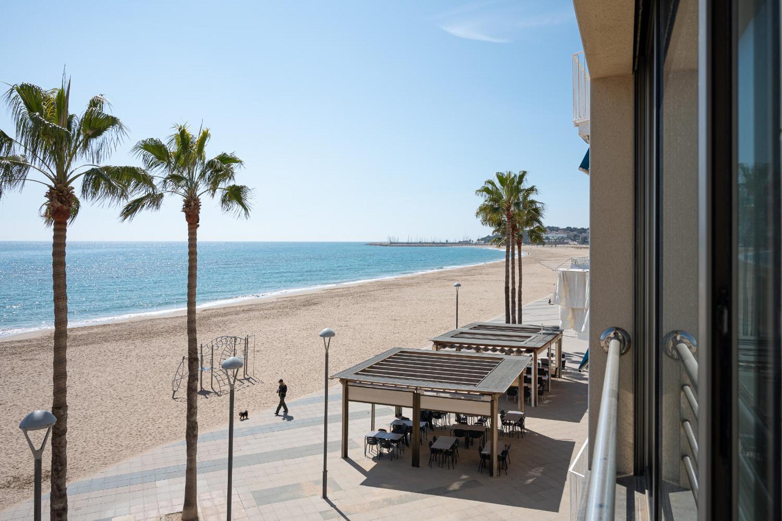 AT172 Baix a Mar view 4