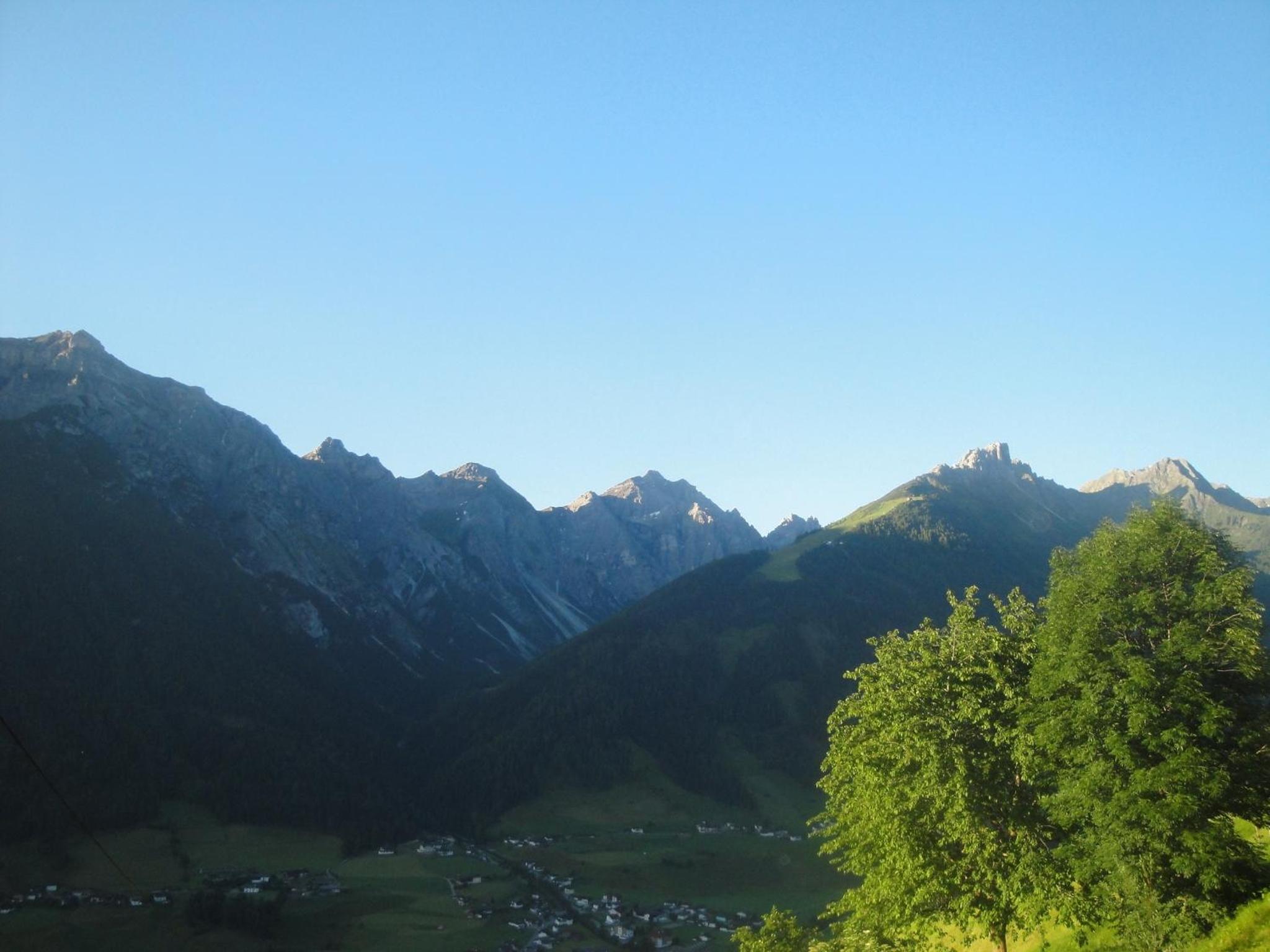 Photo 46