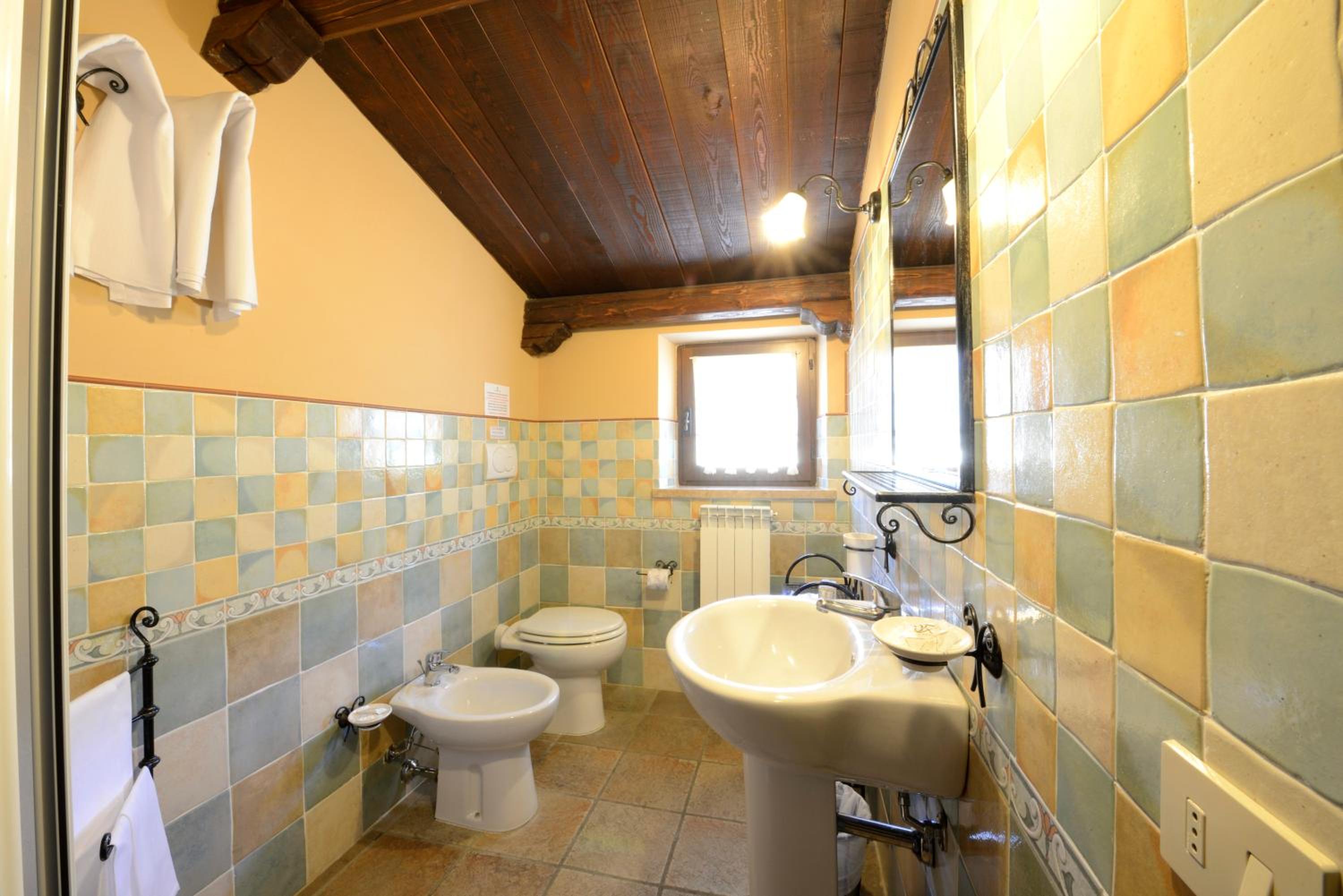 Photo 36