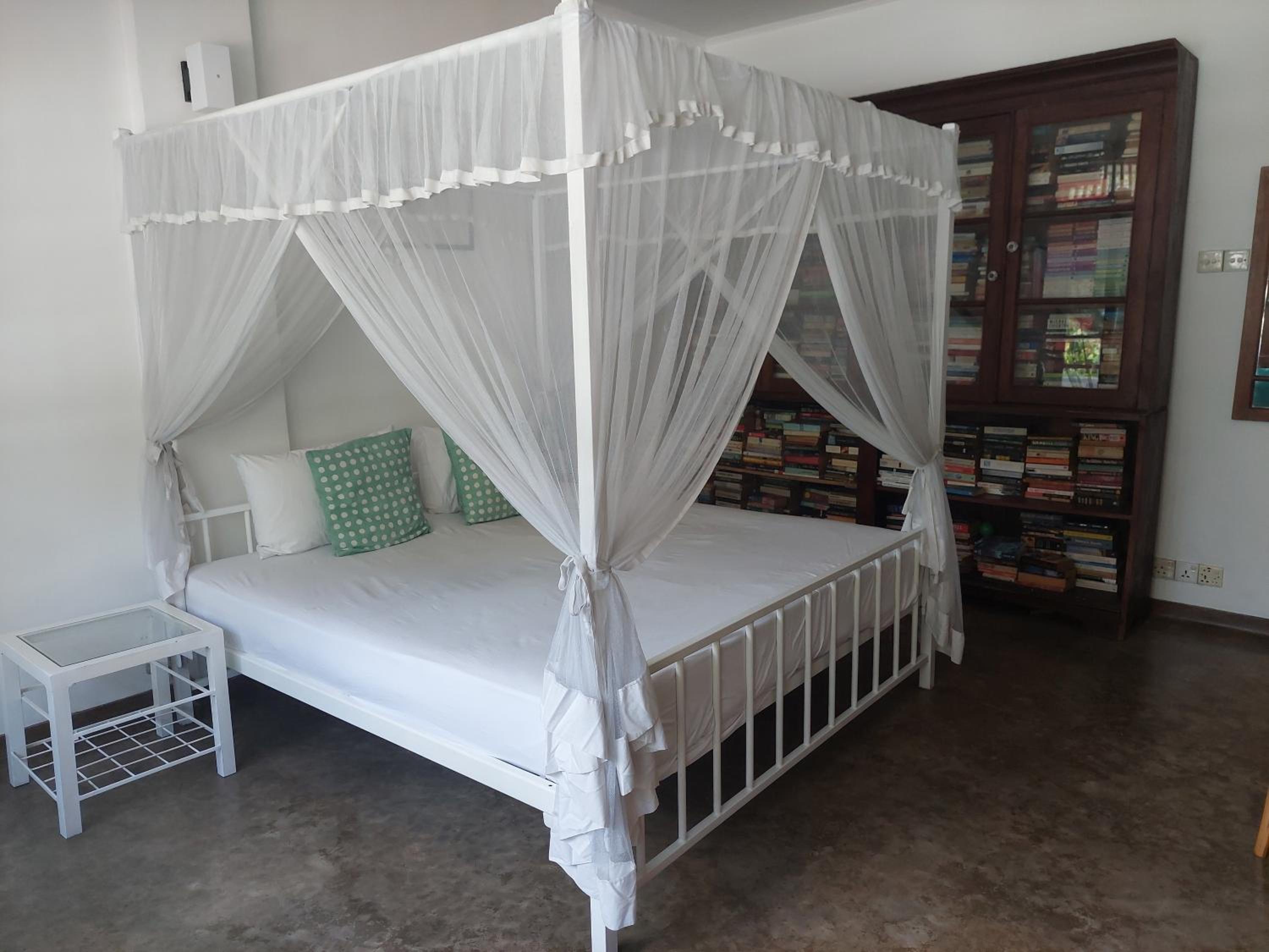 Photo 10