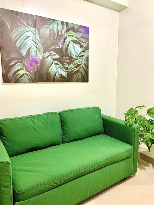 1BR Condo MOA, Shore 2 Residences, Pasay, NAIA Free Netflix view 2