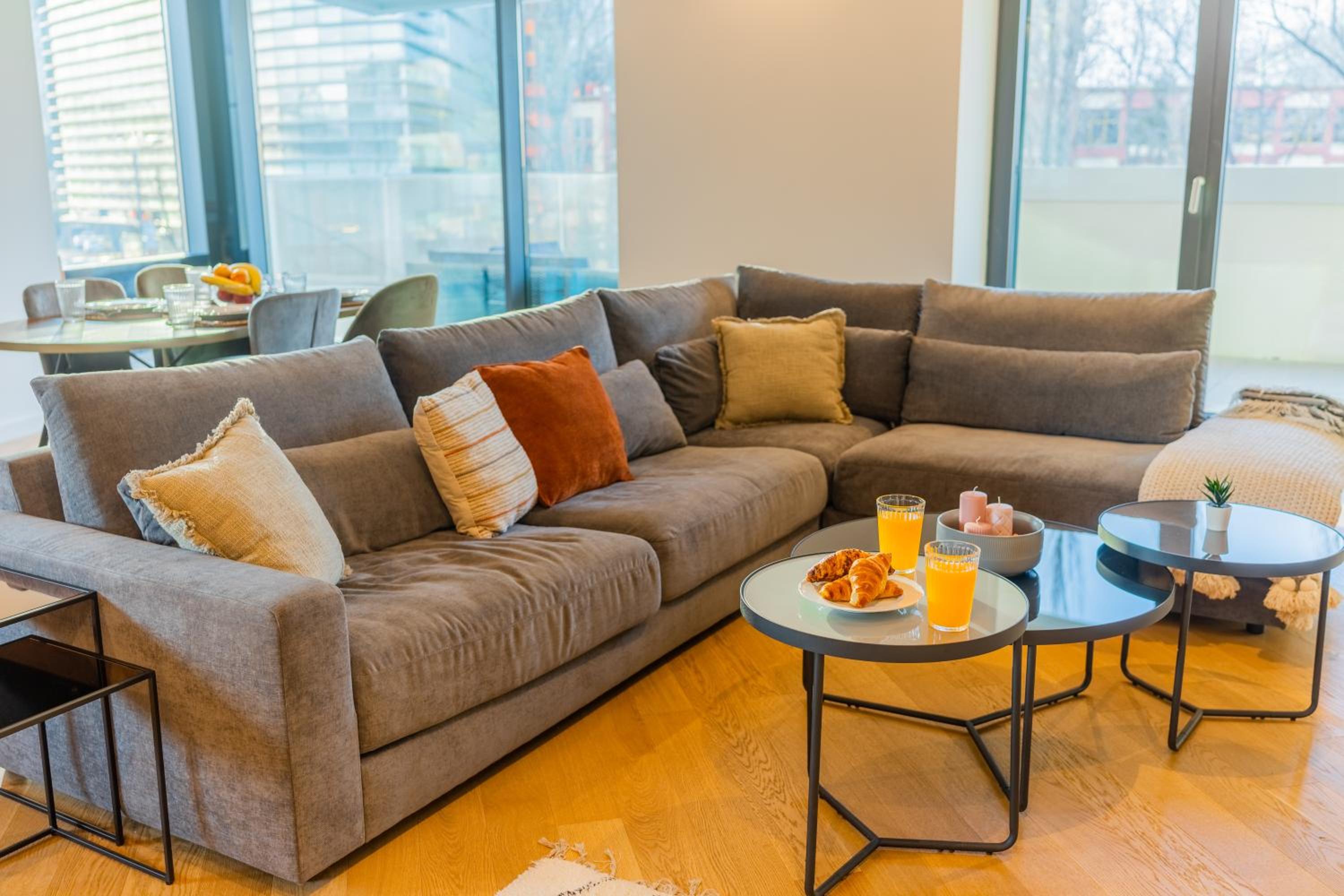 Designer Apartment in Aviatiei Tower