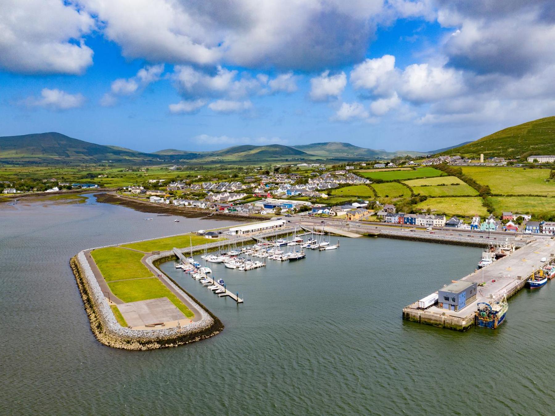 Dingle Courtyard Cottages 2 Bed Sleeps 4 view 2