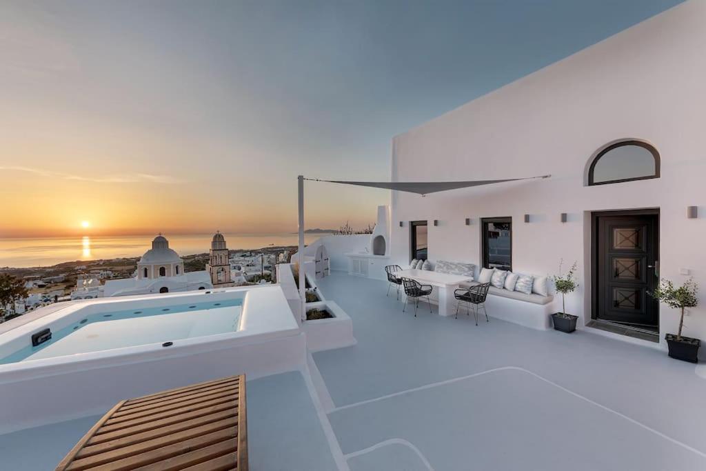 Aleanna Traditional Villa Fira