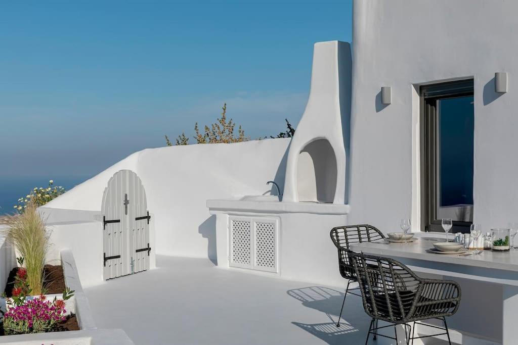 Aleanna Traditional Villa Fira