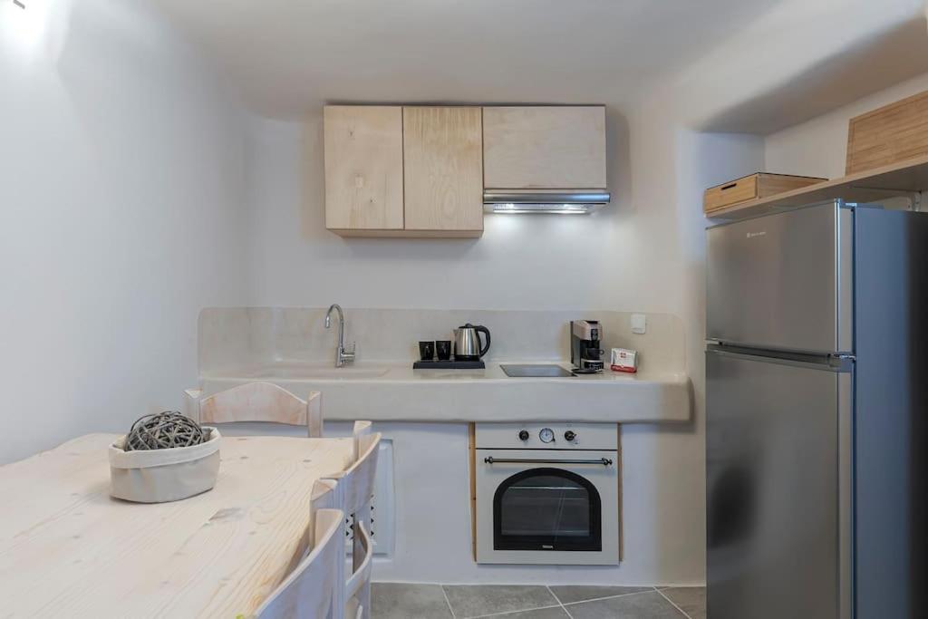 Aleanna Traditional Villa Fira