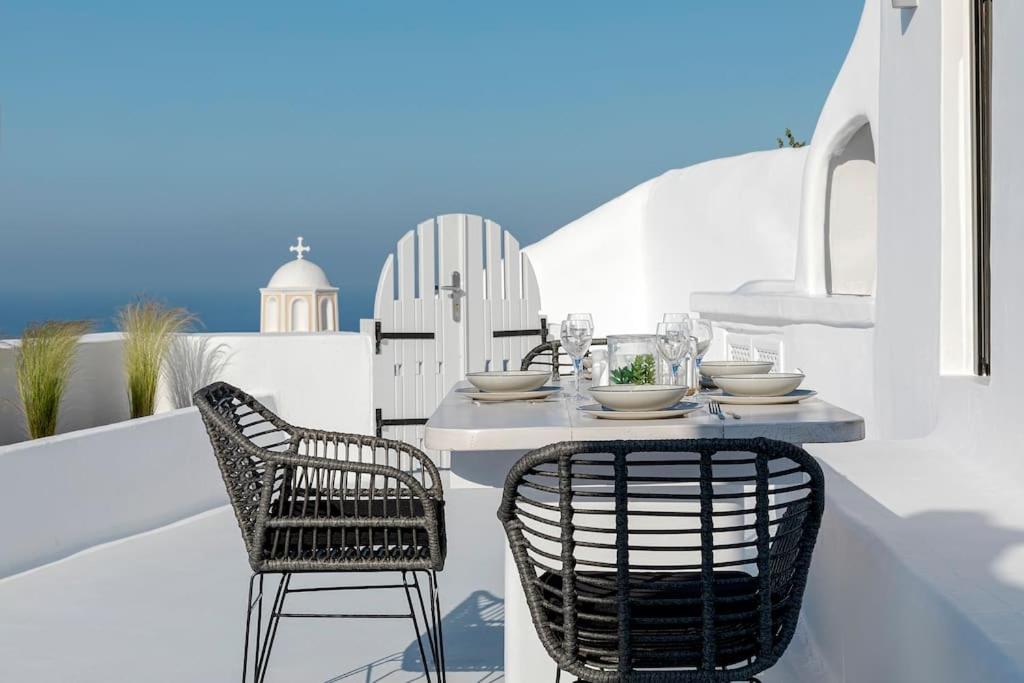 Aleanna Traditional Villa Fira