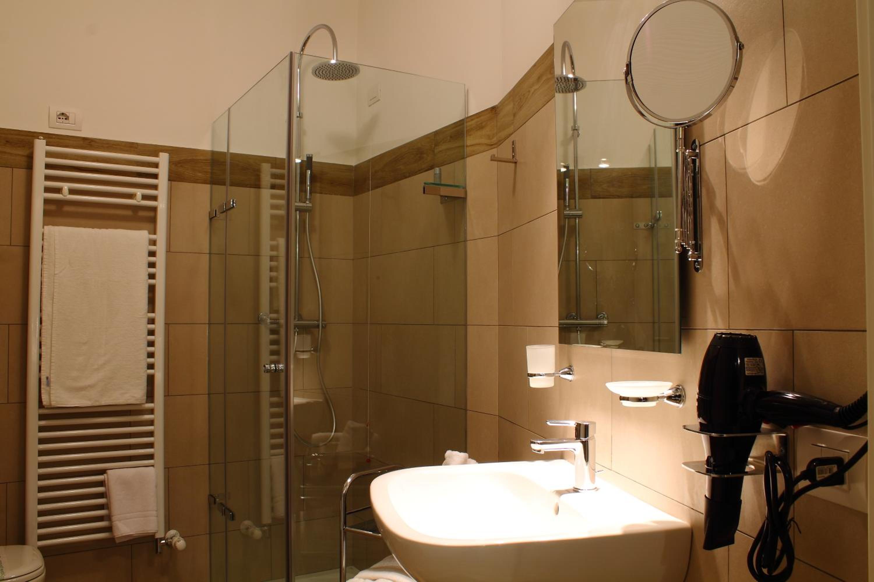 Photo 48