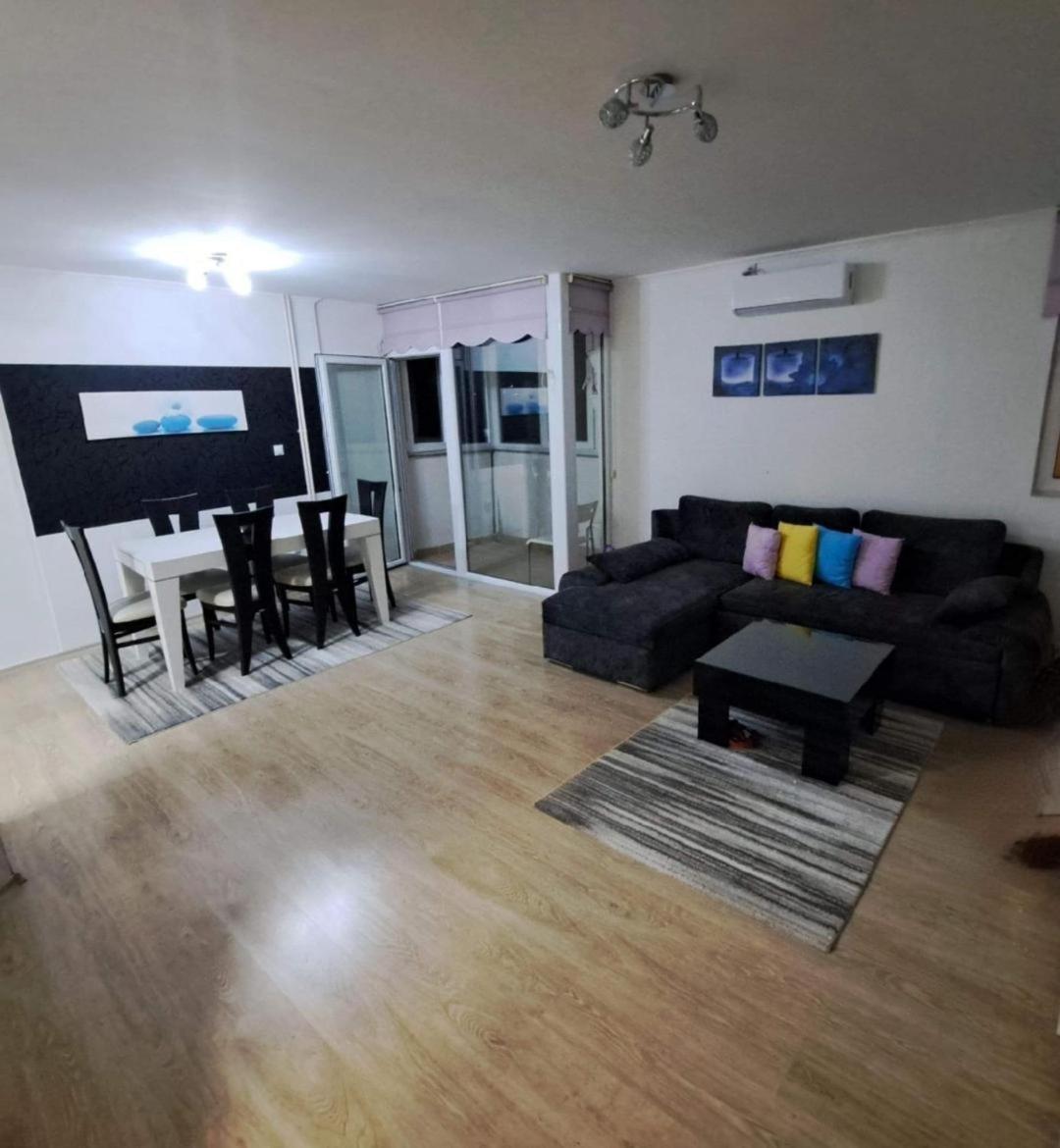 Jove Apartments