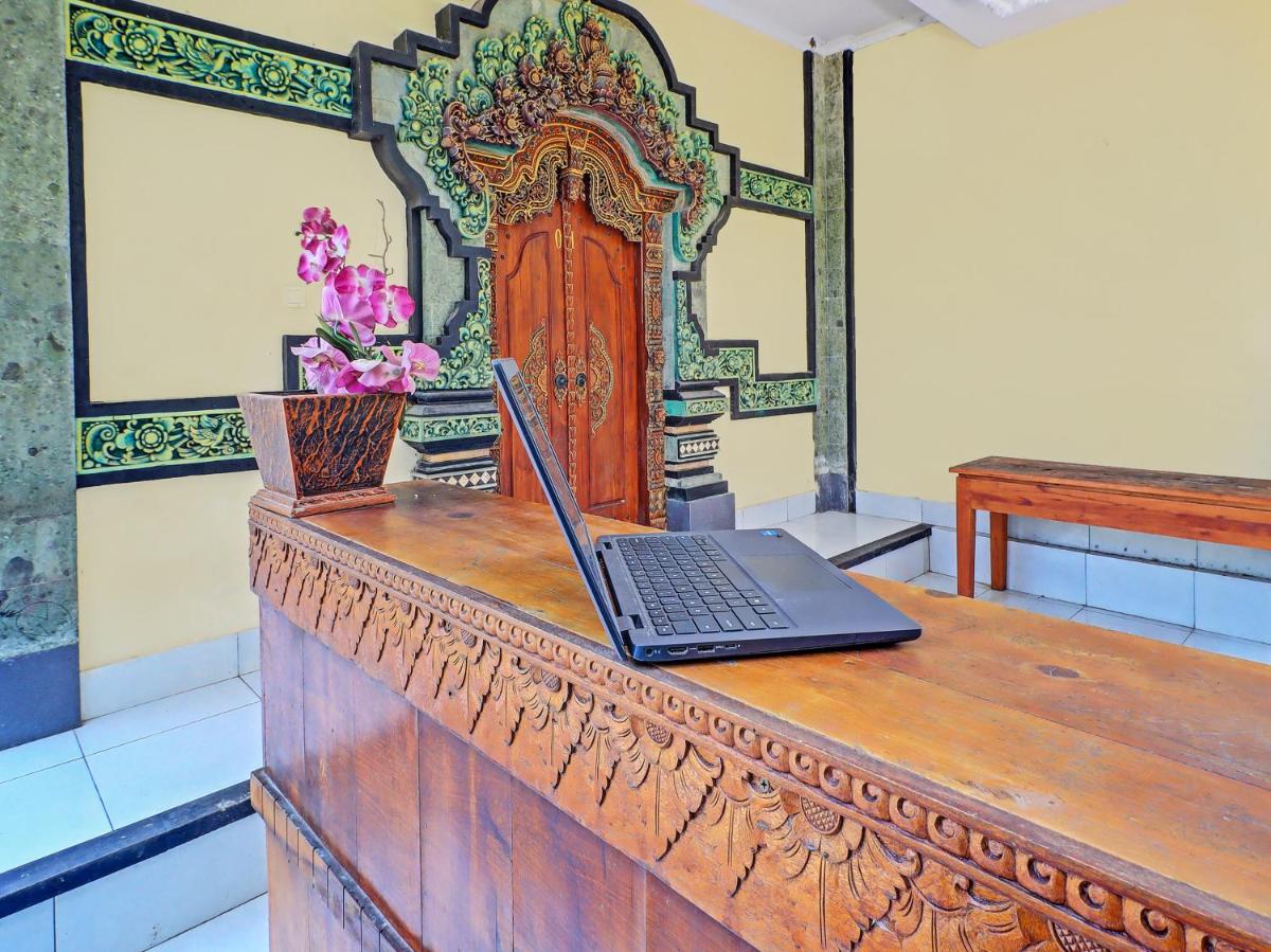 hotel reception