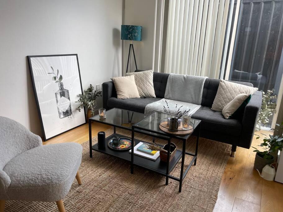 Shoreditch Cosy Flat, next to Van Gogh exhibition photo 4