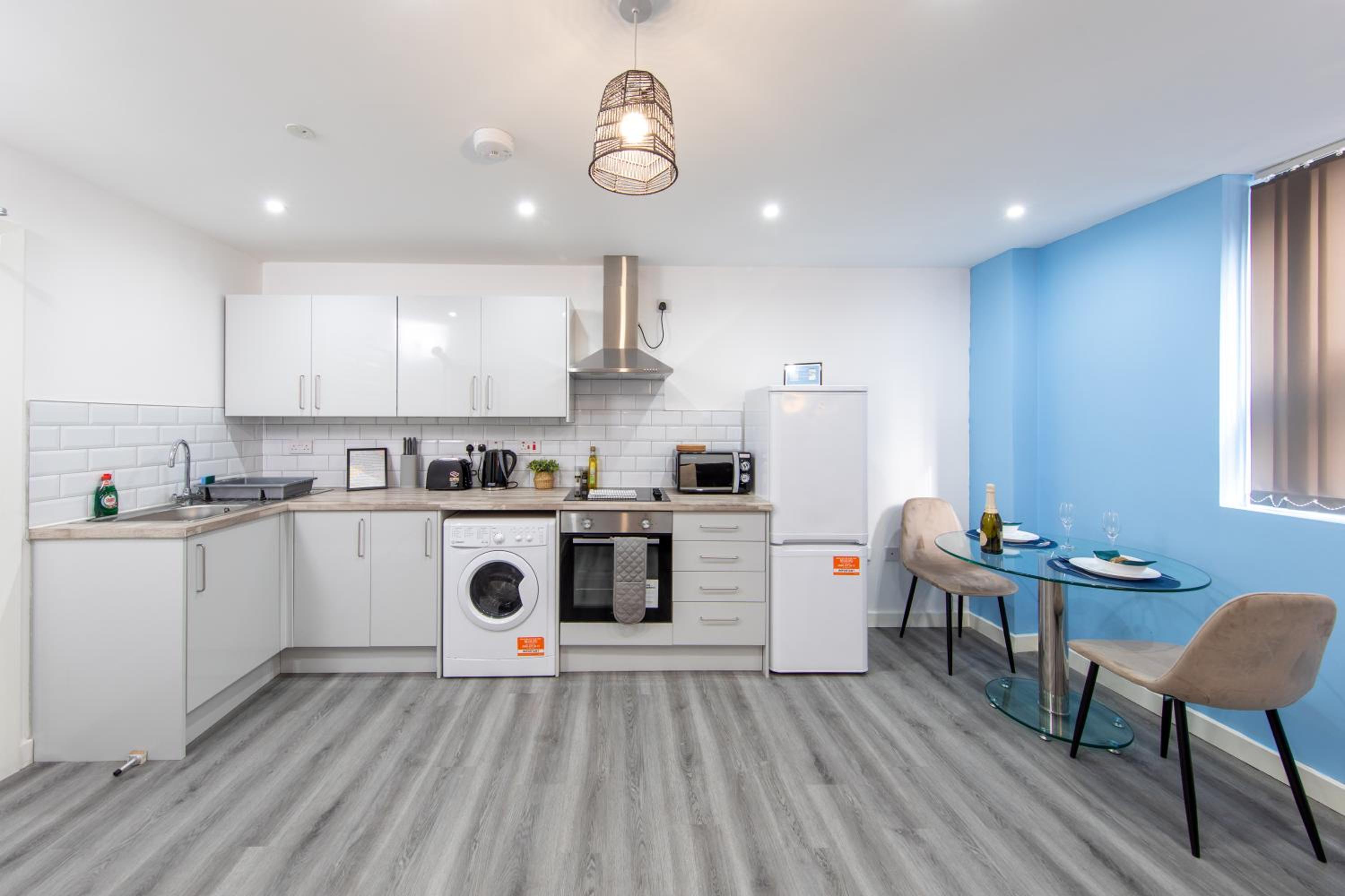 Charming 1BR in Stockport Center