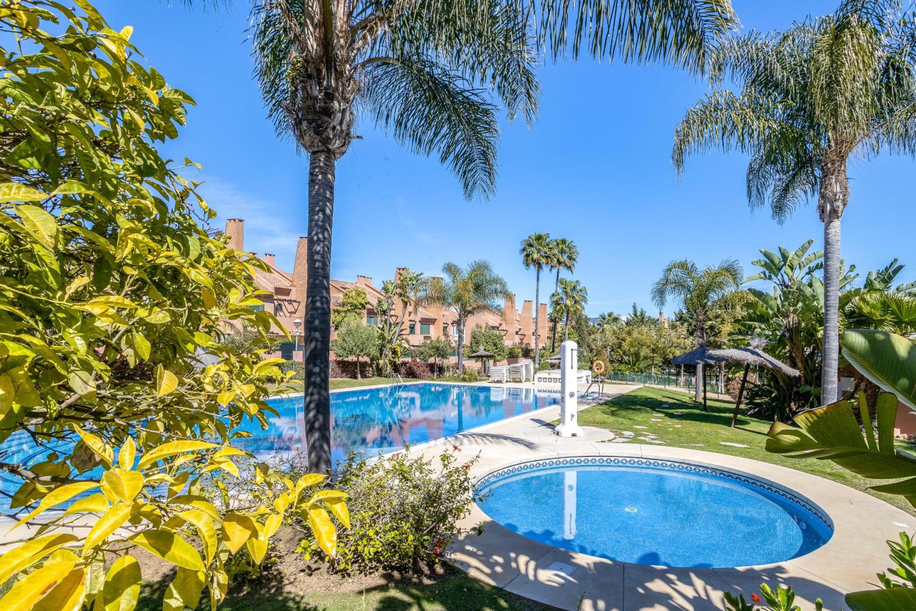 OleHolidays Adosado Mediterraneo Los Monteros 100 m playa