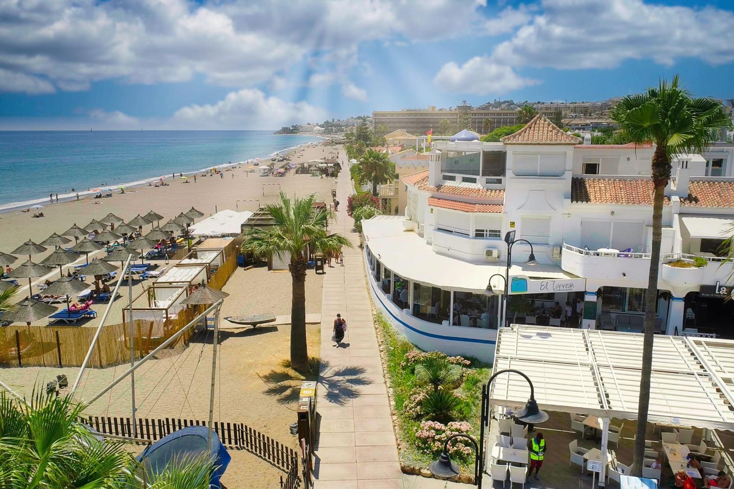 Luxurious penthouse in La Cala Casa Banderas - 3 Golf Facilites close by! view 2