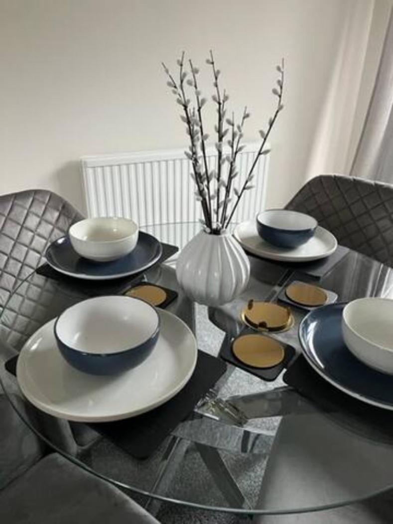Modern cosy home sleeps 6 with parking nr Preston view 3