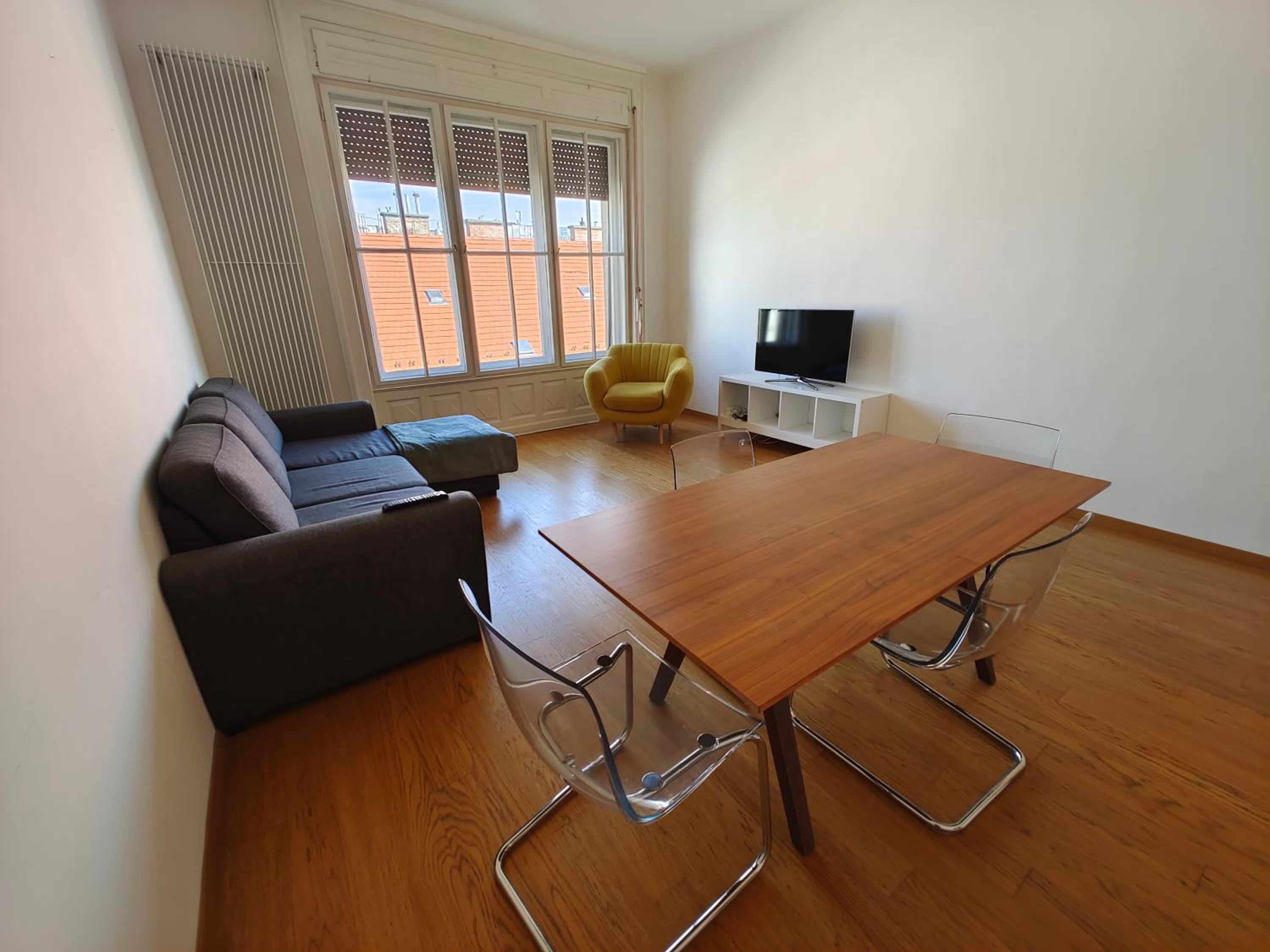CITY CENTER 1, cozy 2br in the city center! view 5