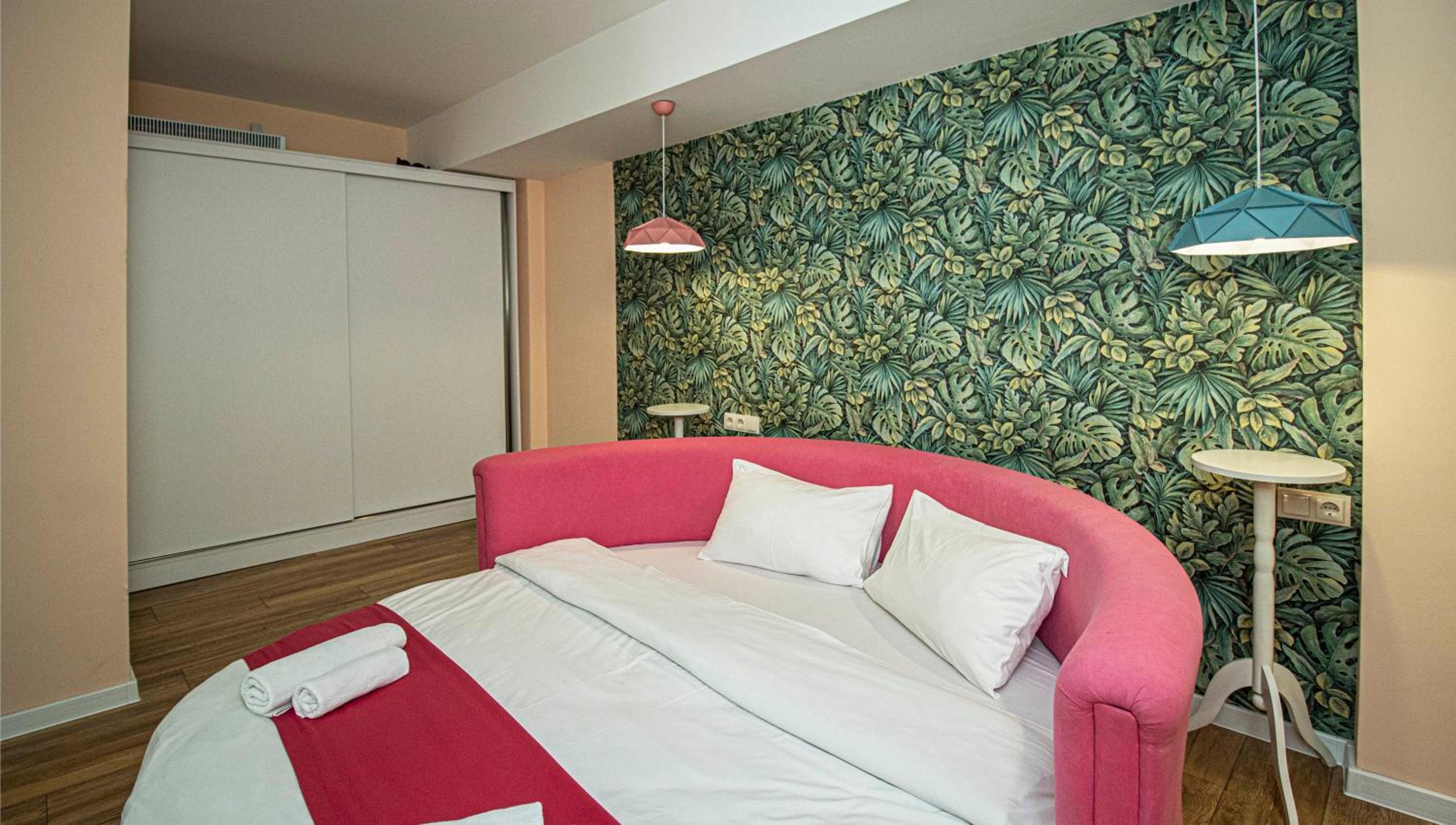 Stylish Apartment At Rustaveli Avenue view 3